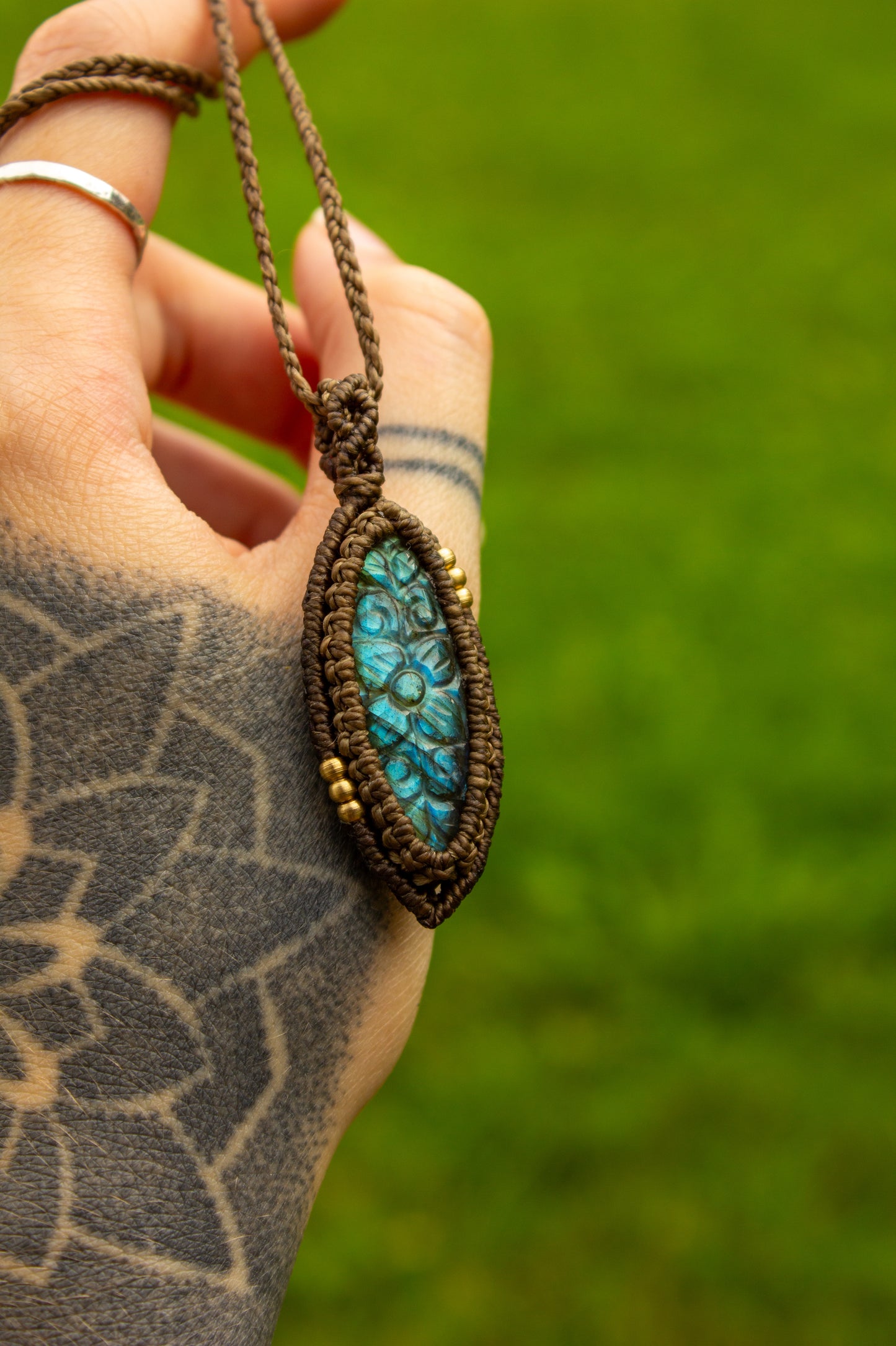 Labradorite • macrame necklace