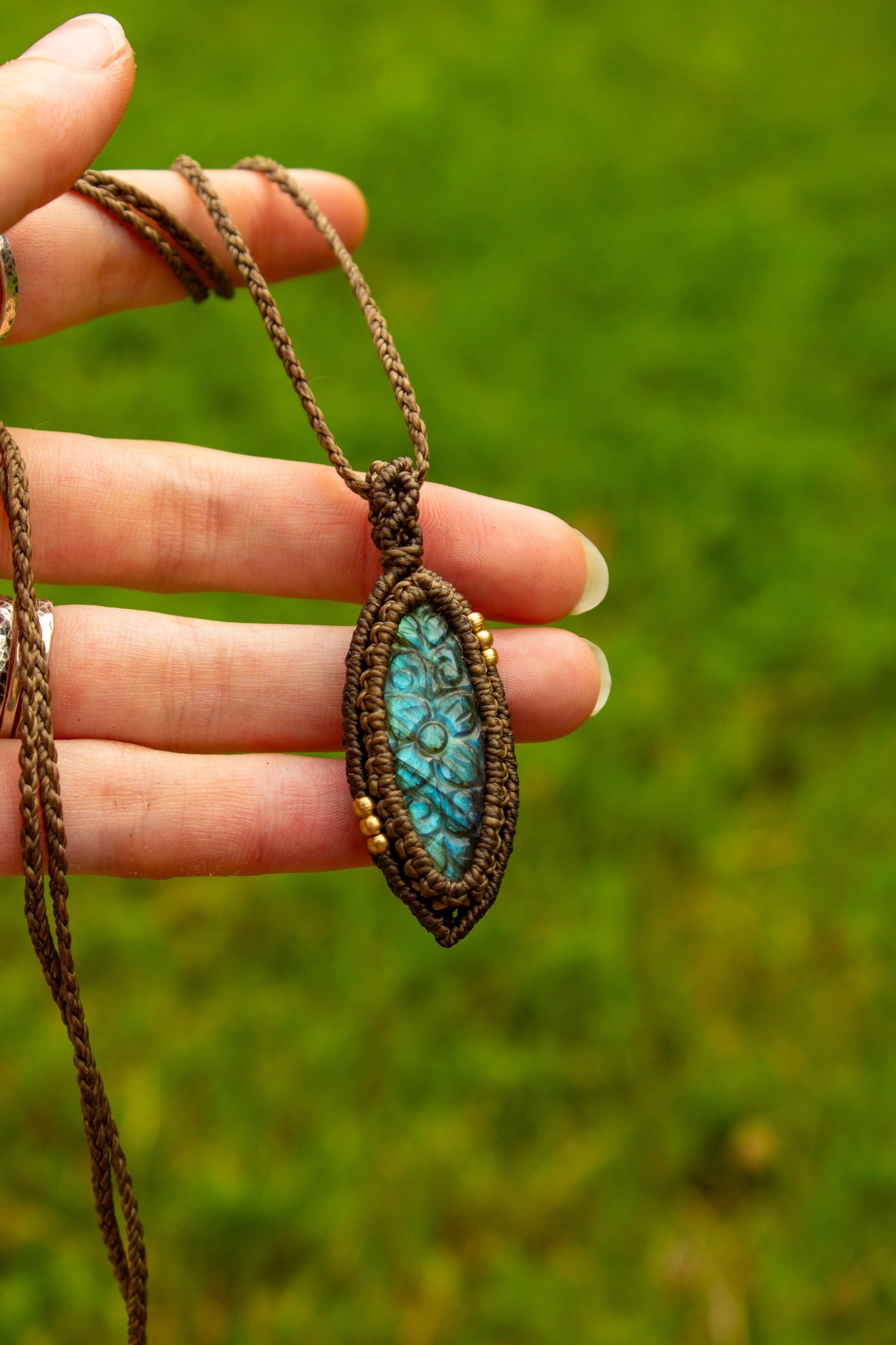 Labradorite • macrame necklace