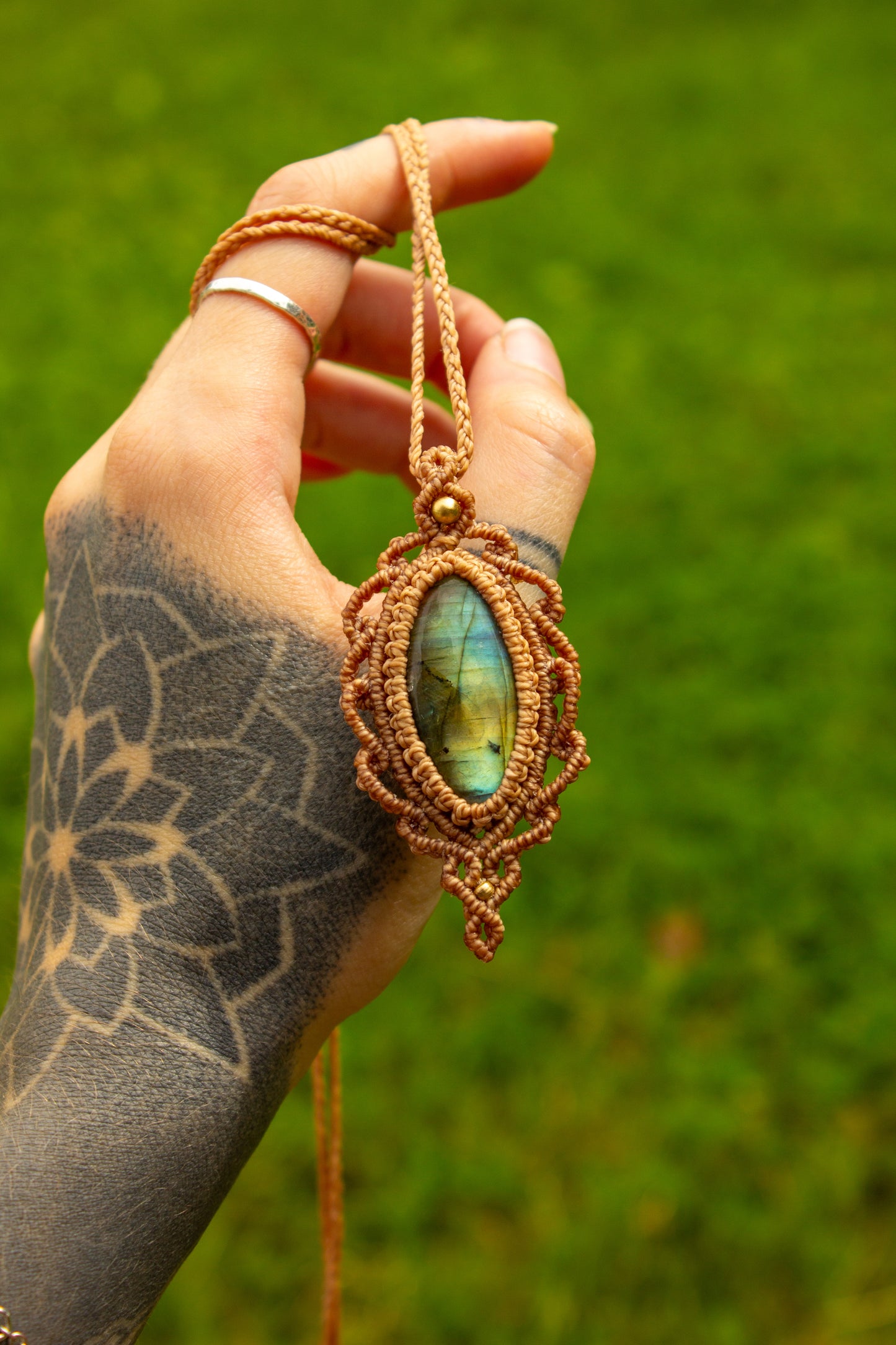 Labradorite • macrame necklace