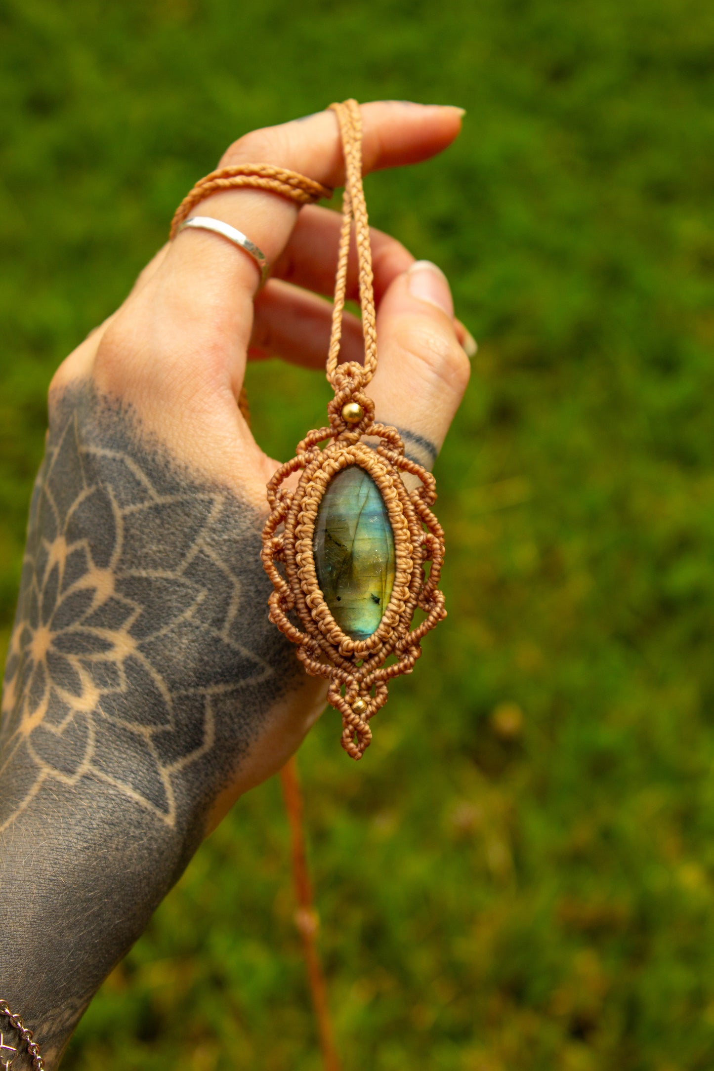 Labradorite • macrame necklace