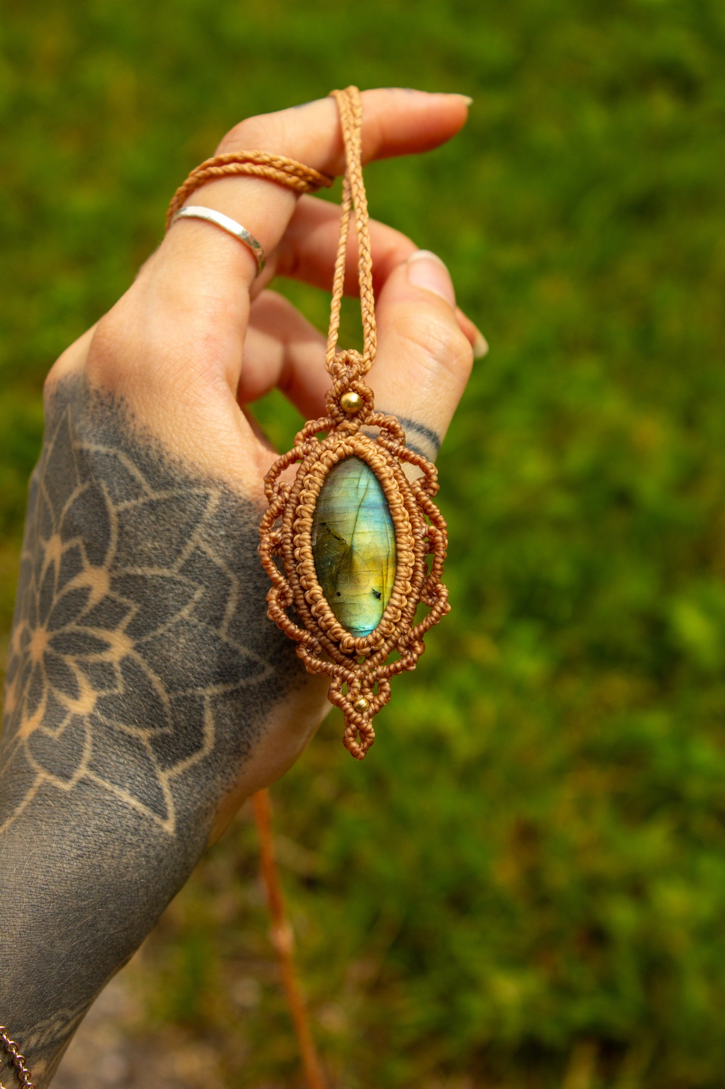 Labradorite • macrame necklace