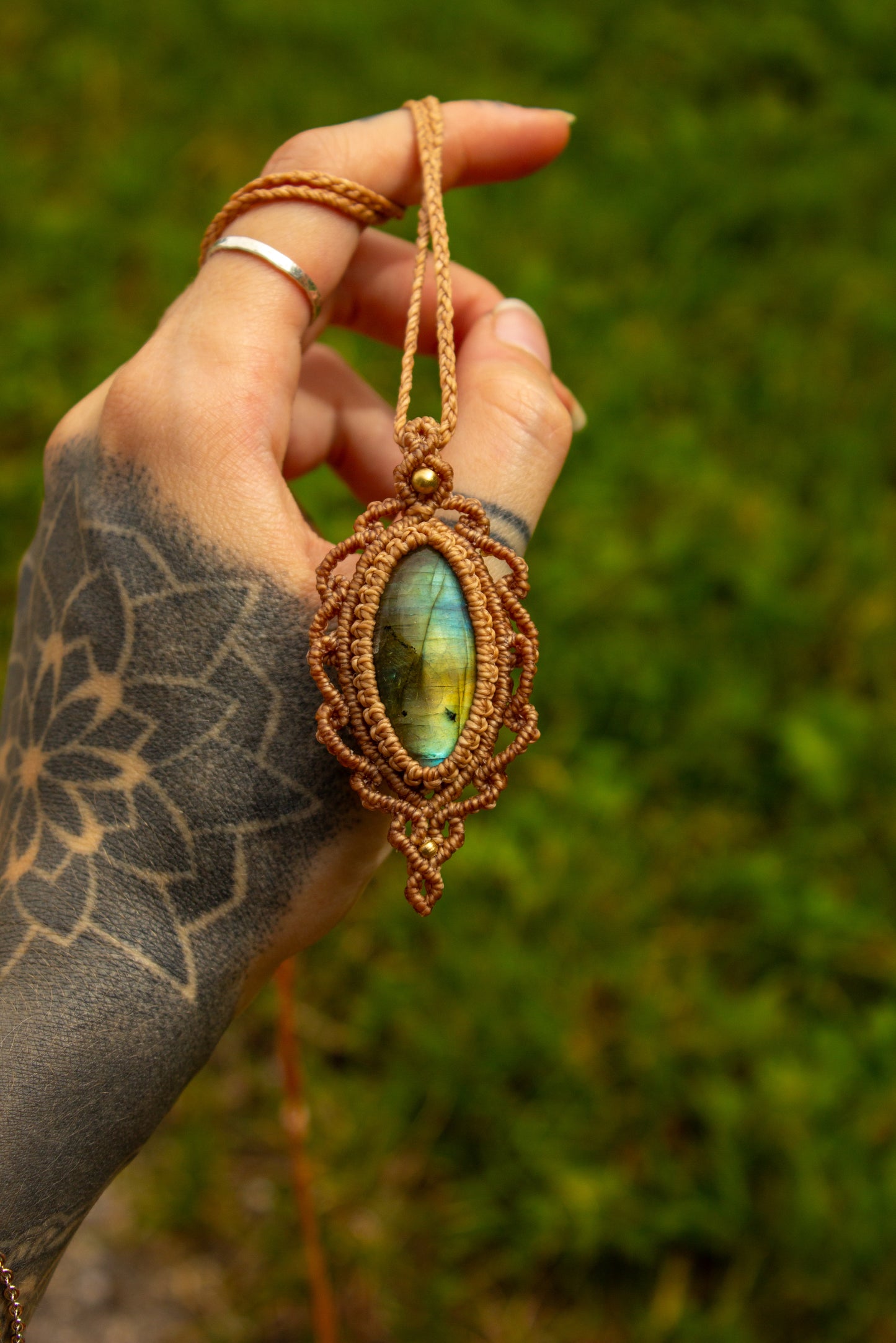 Labradorite • macrame necklace