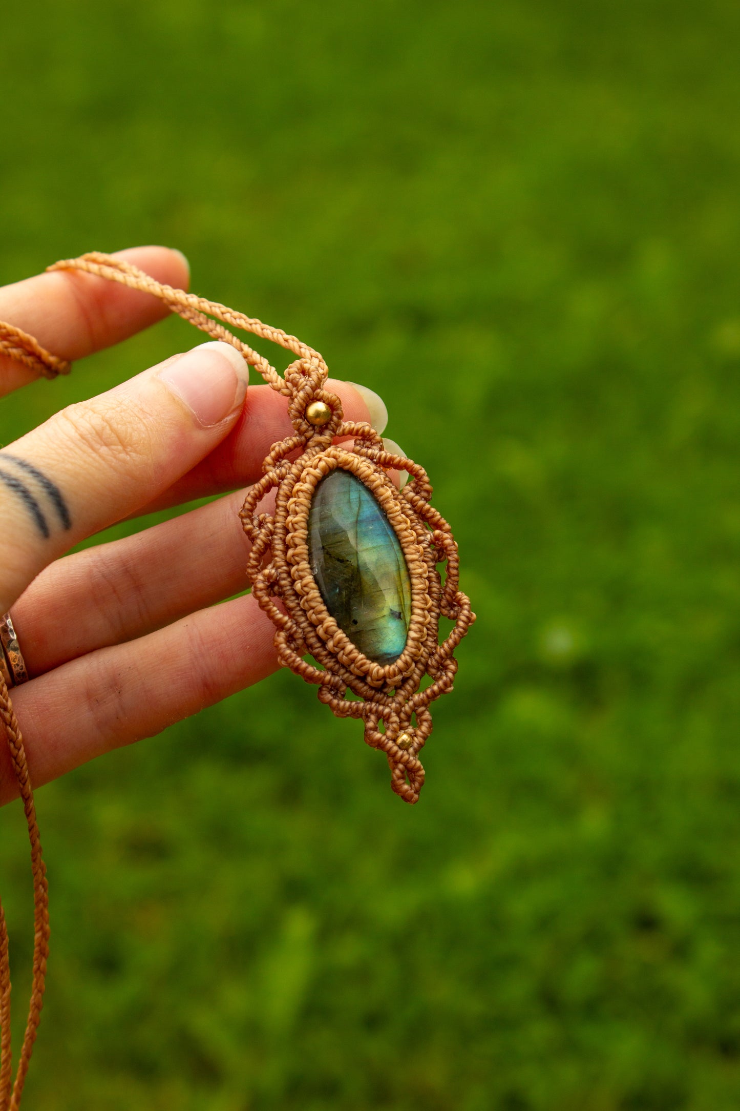 Labradorite • macrame necklace