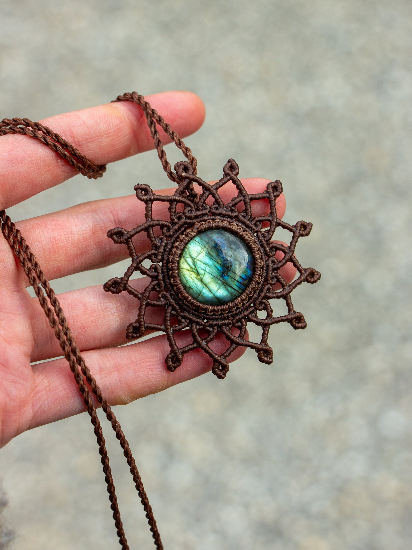 Labradorite macrame necklace