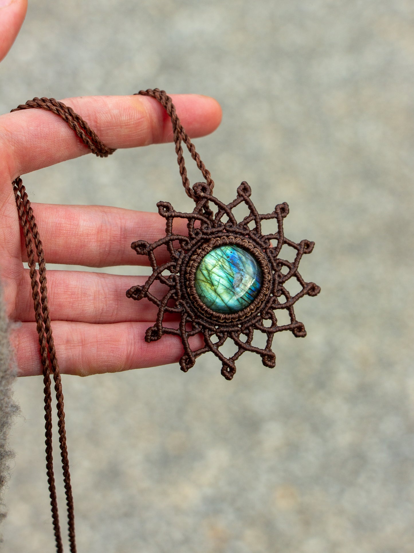 Labradorite macrame necklace