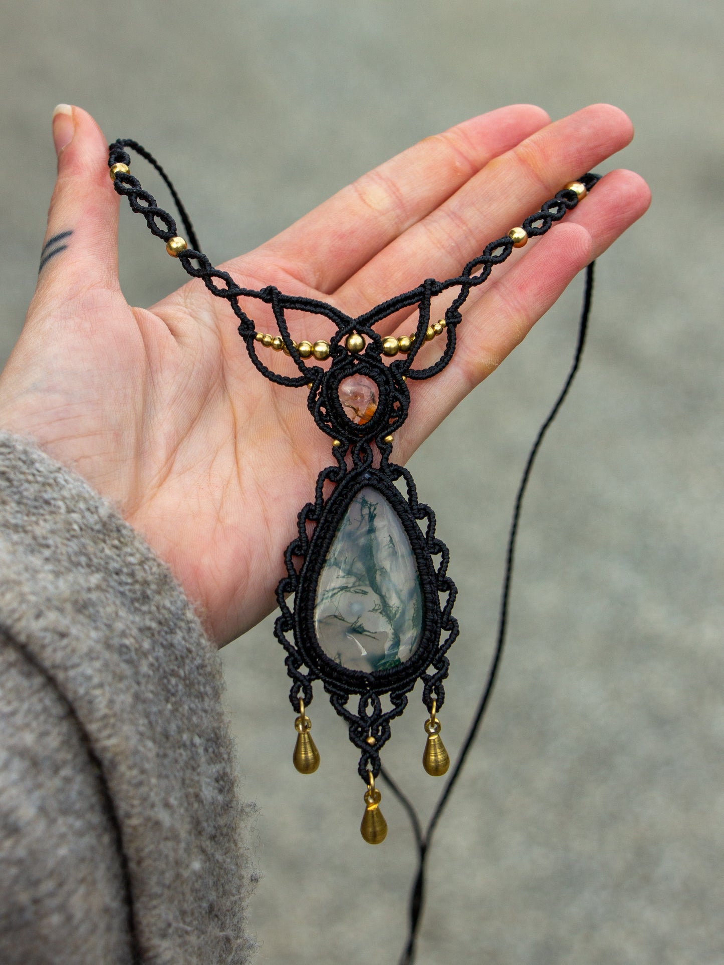 White Topaz & Moss Agate macrame necklace
