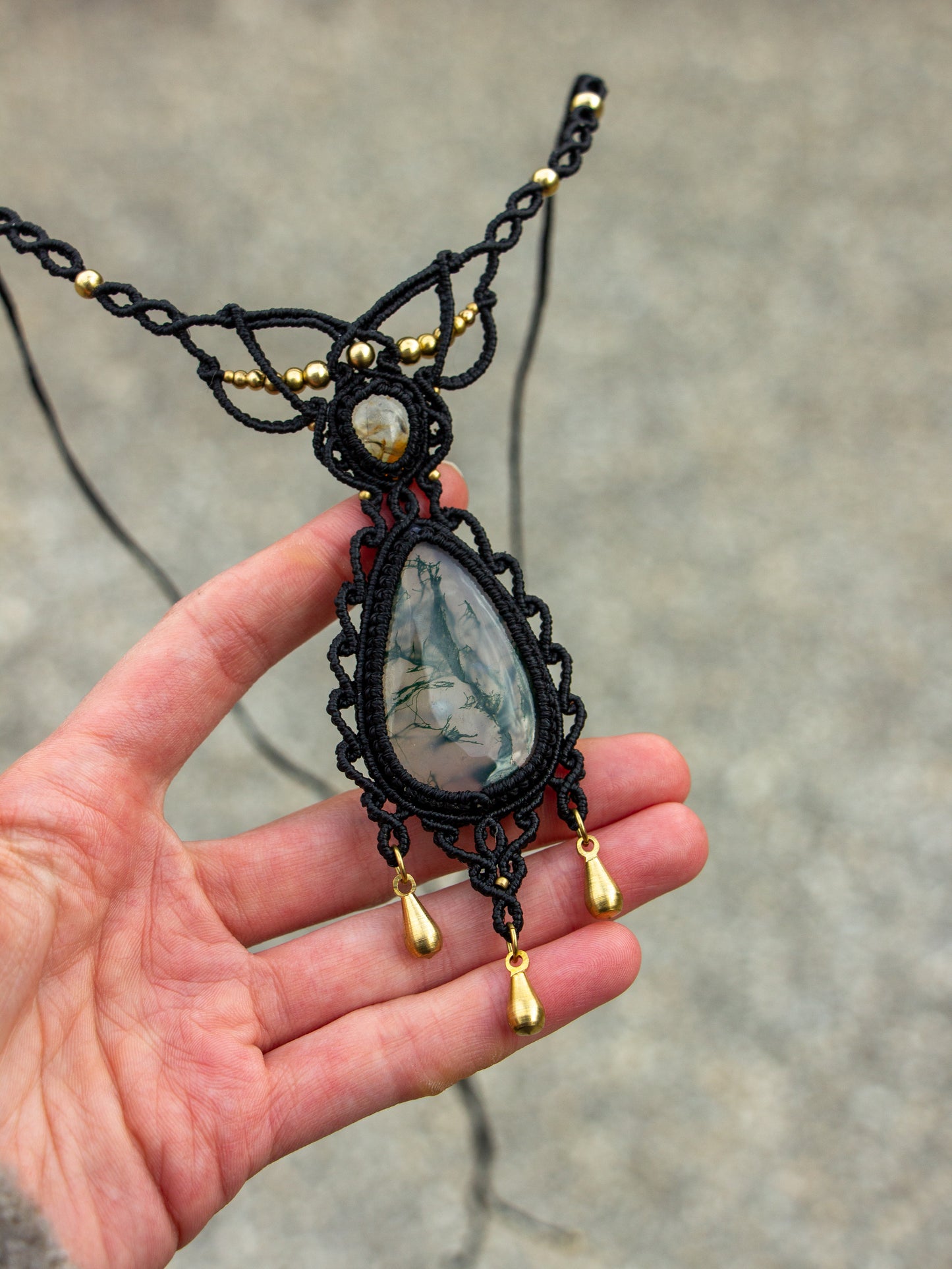 White Topaz & Moss Agate macrame necklace