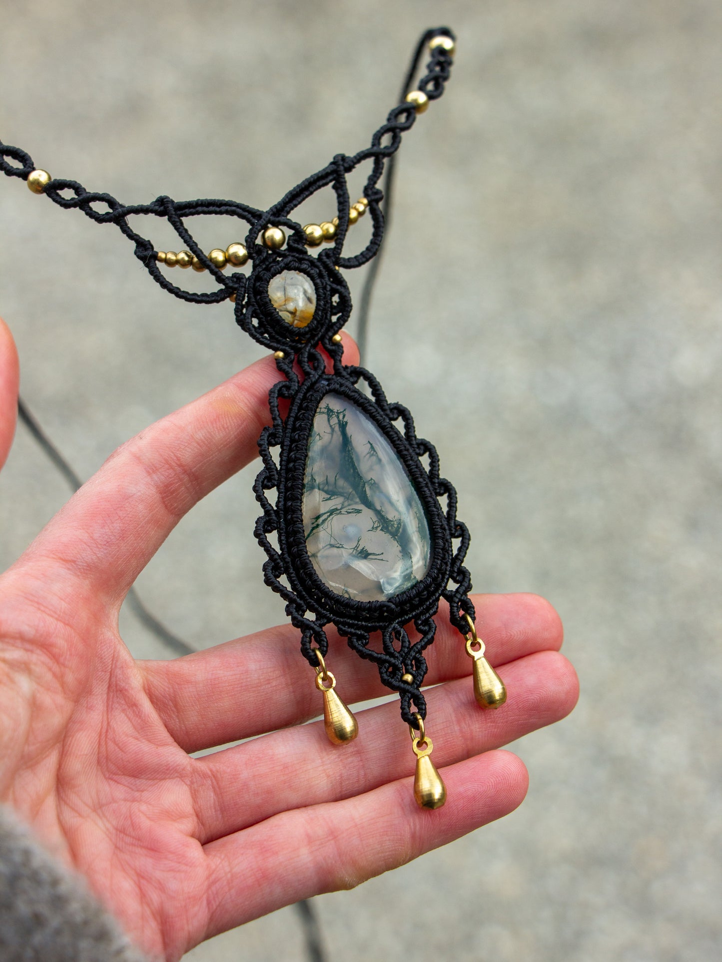 White Topaz & Moss Agate macrame necklace