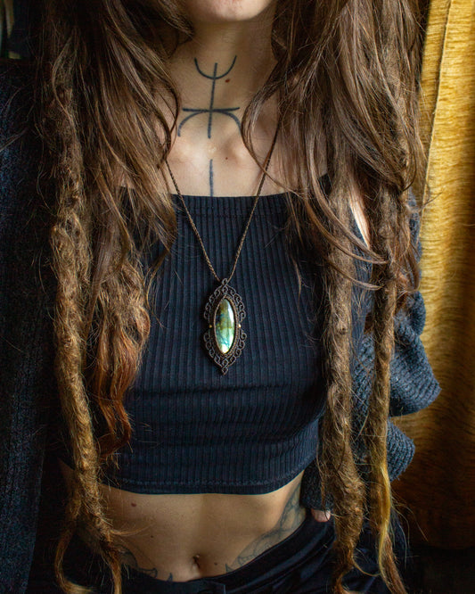 Labradorite • macrame necklace
