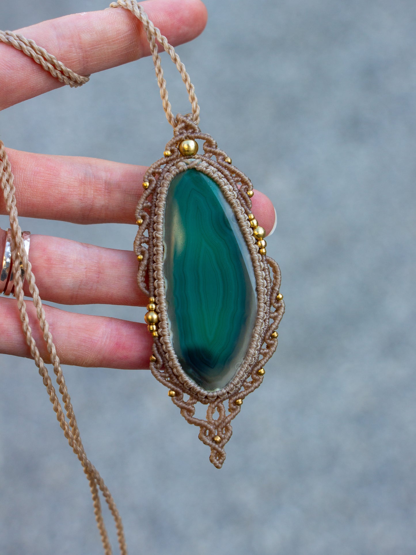 Agate macrame necklace
