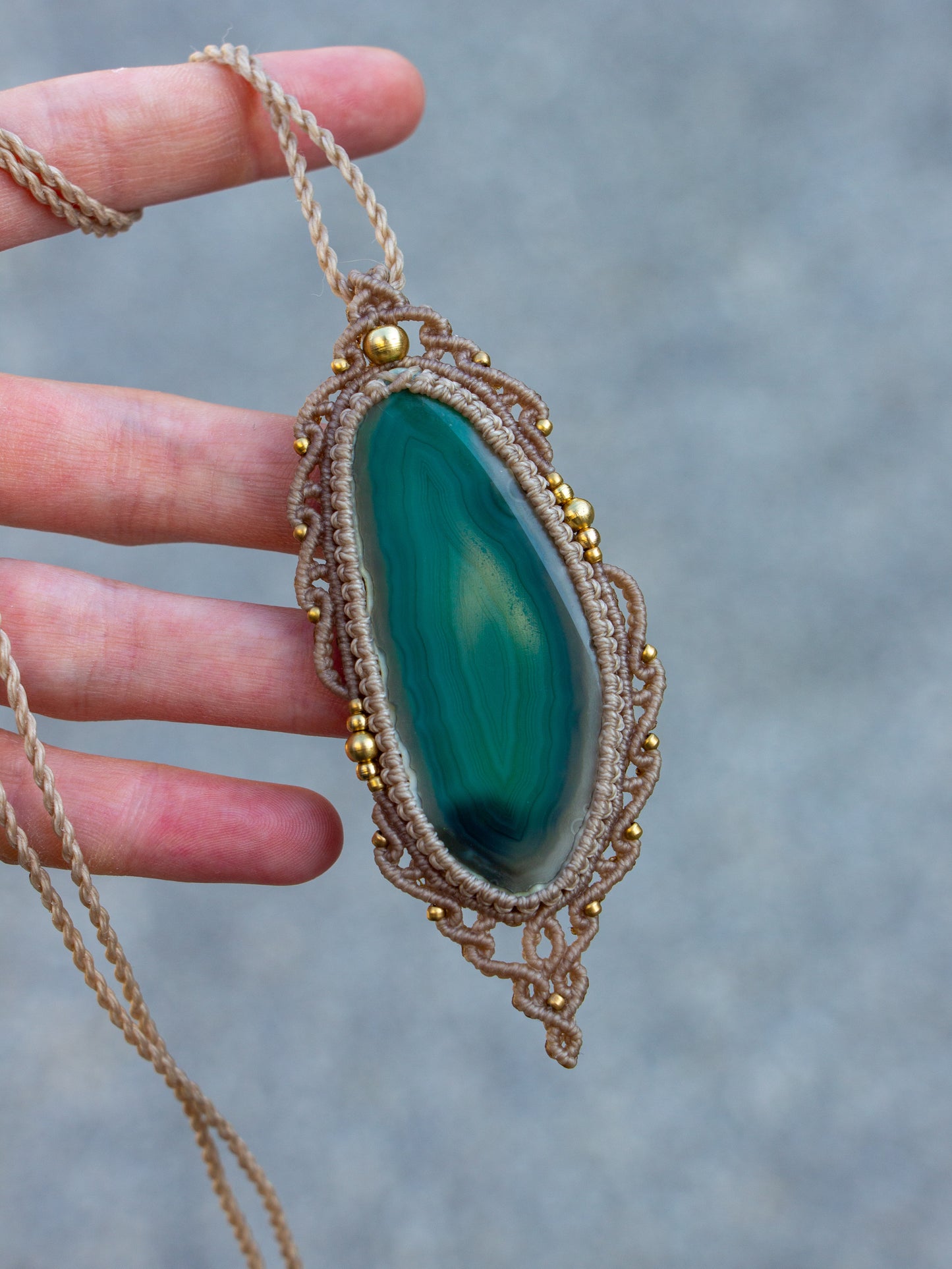Agate macrame necklace