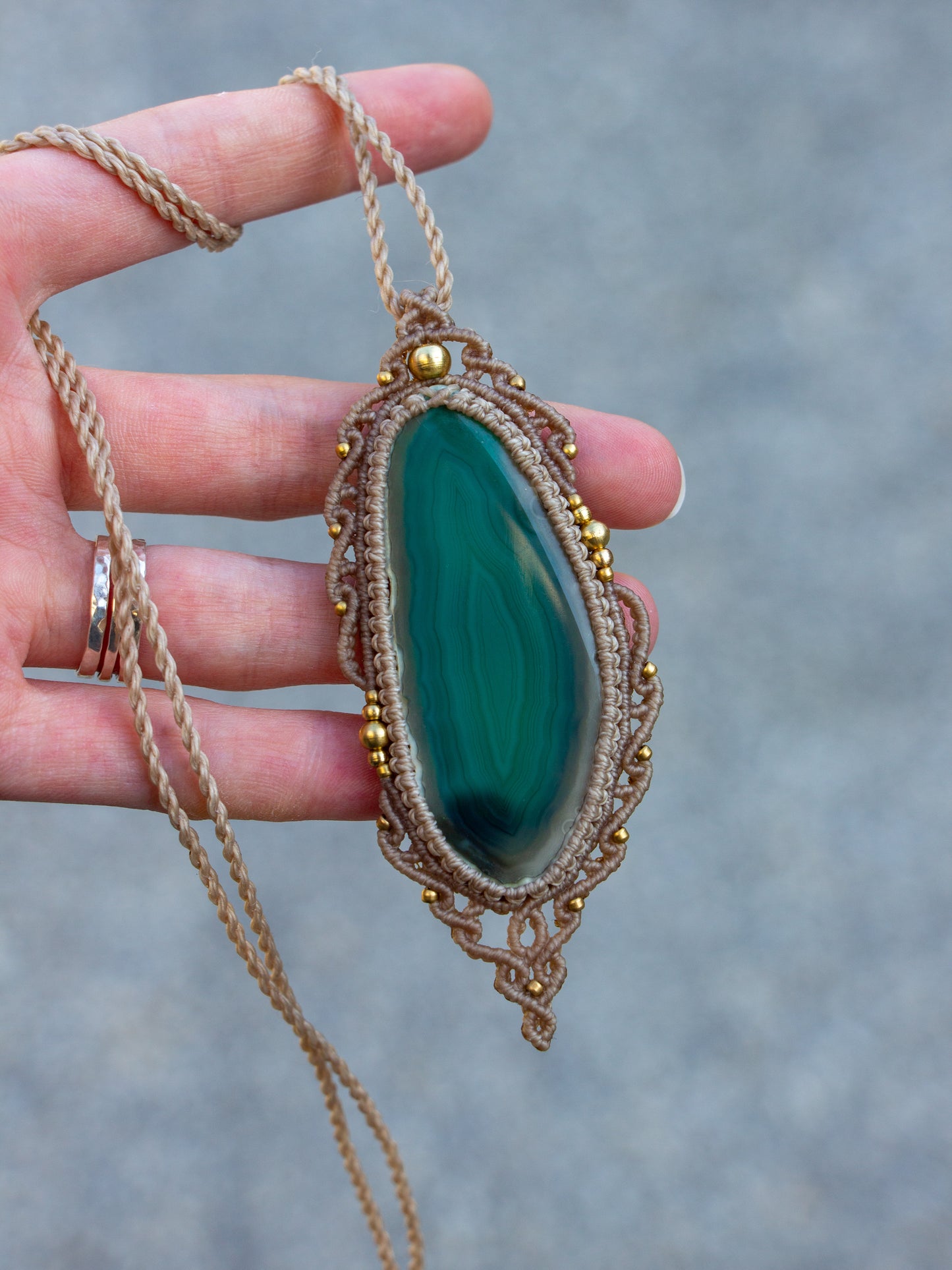 Agate macrame necklace