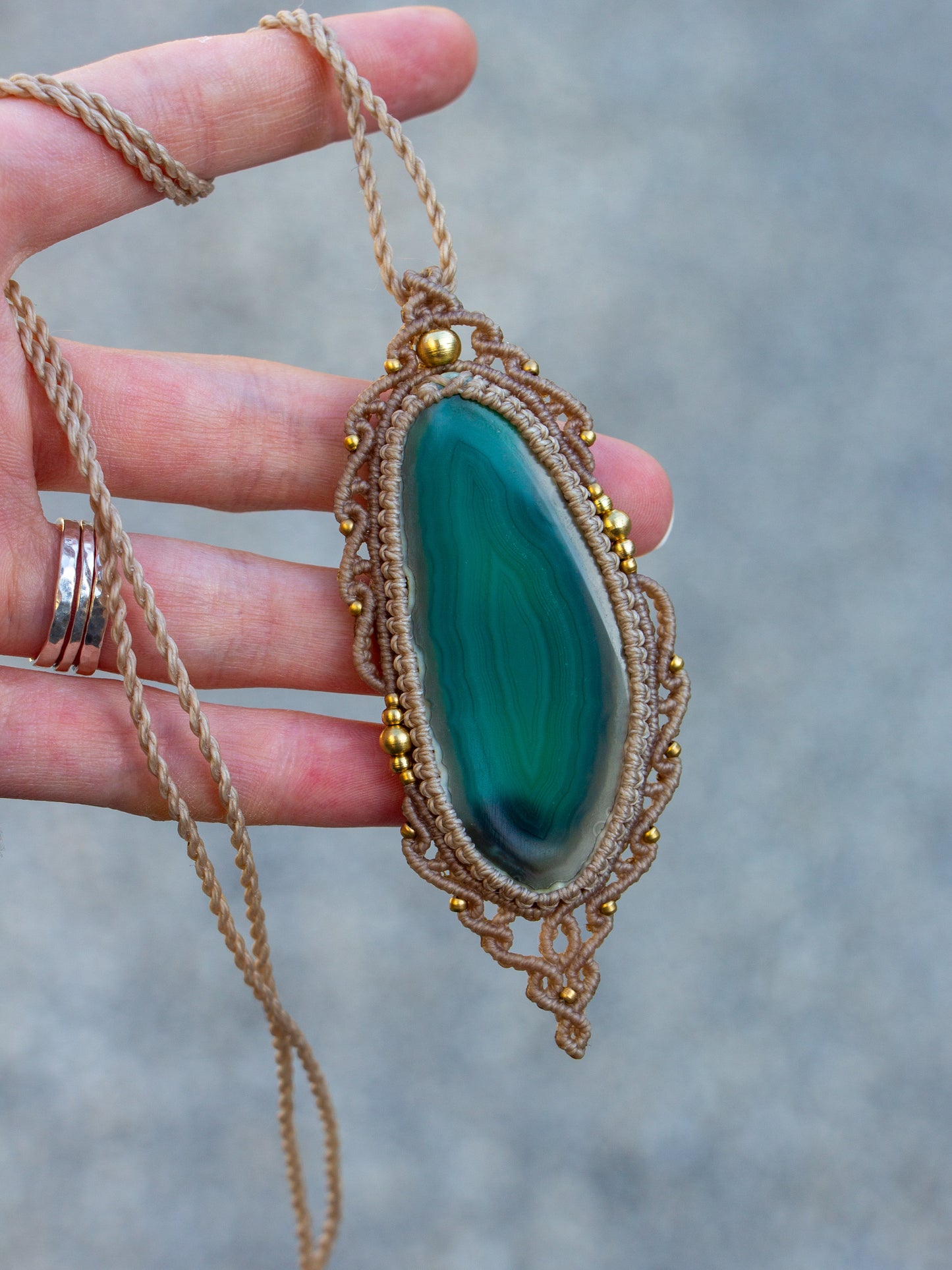 Agate macrame necklace