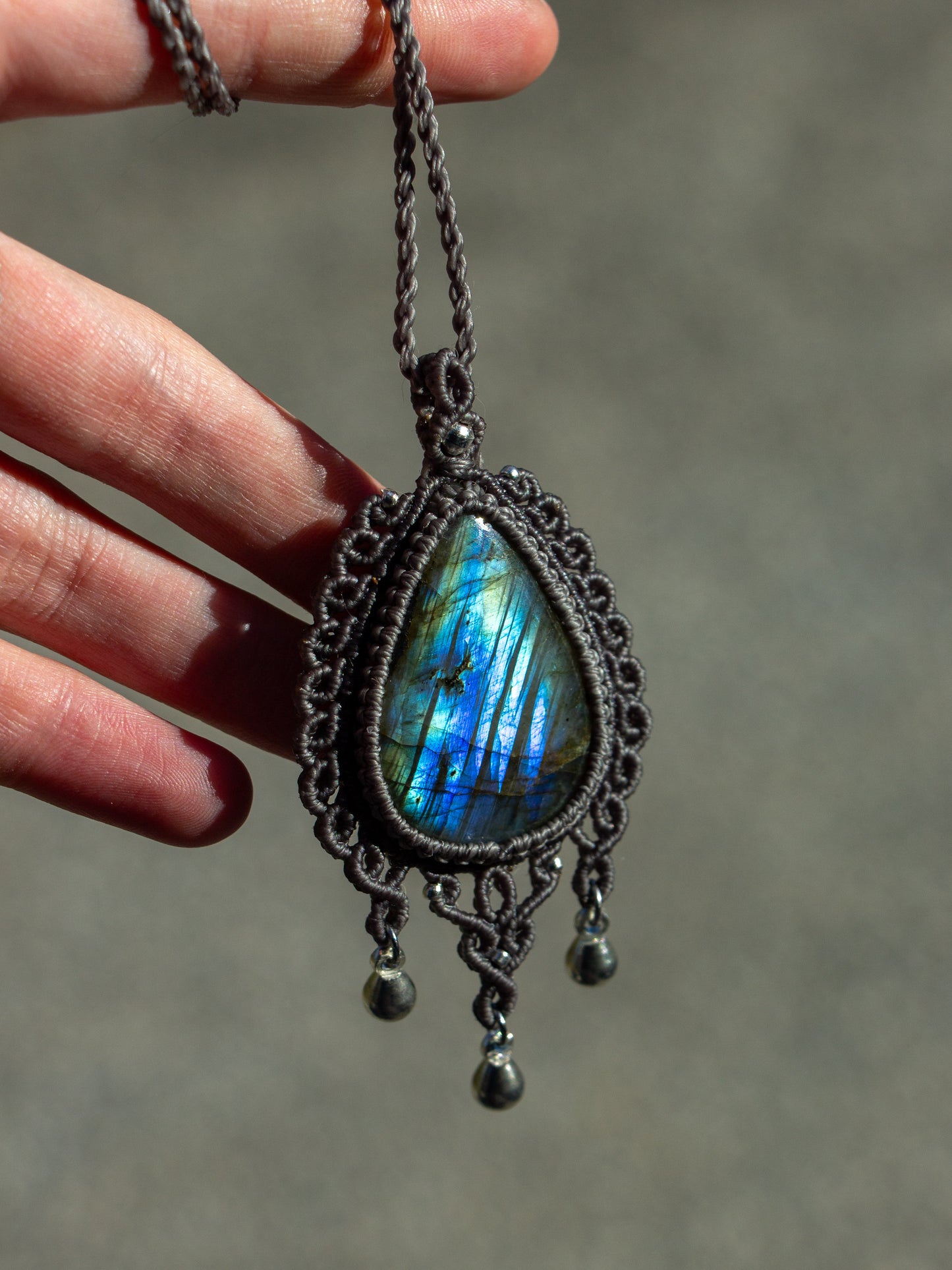 Labradorite macrame necklace