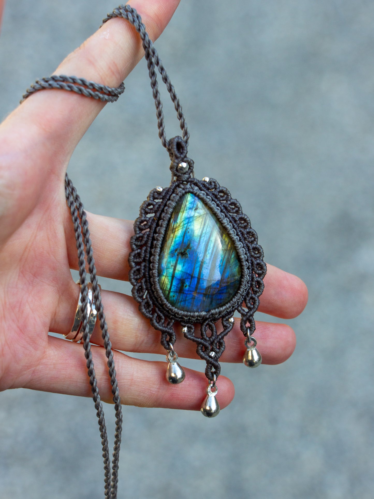 Labradorite macrame necklace