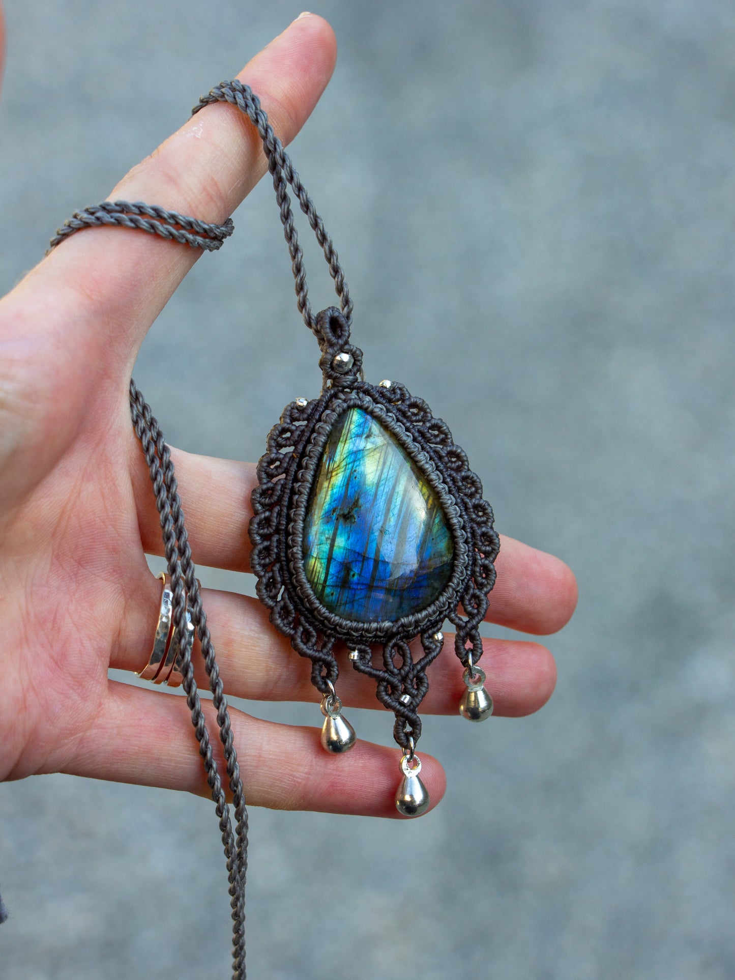 Labradorite macrame necklace