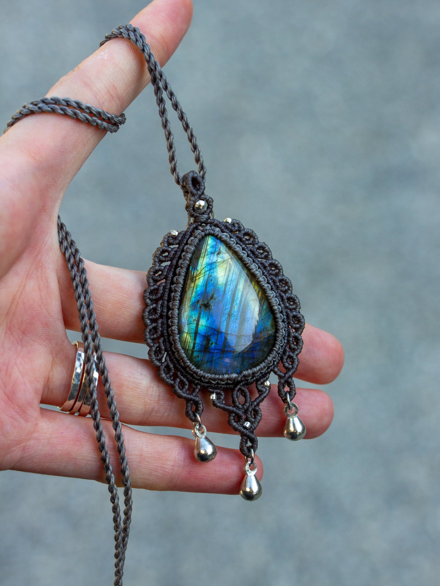 Labradorite macrame necklace