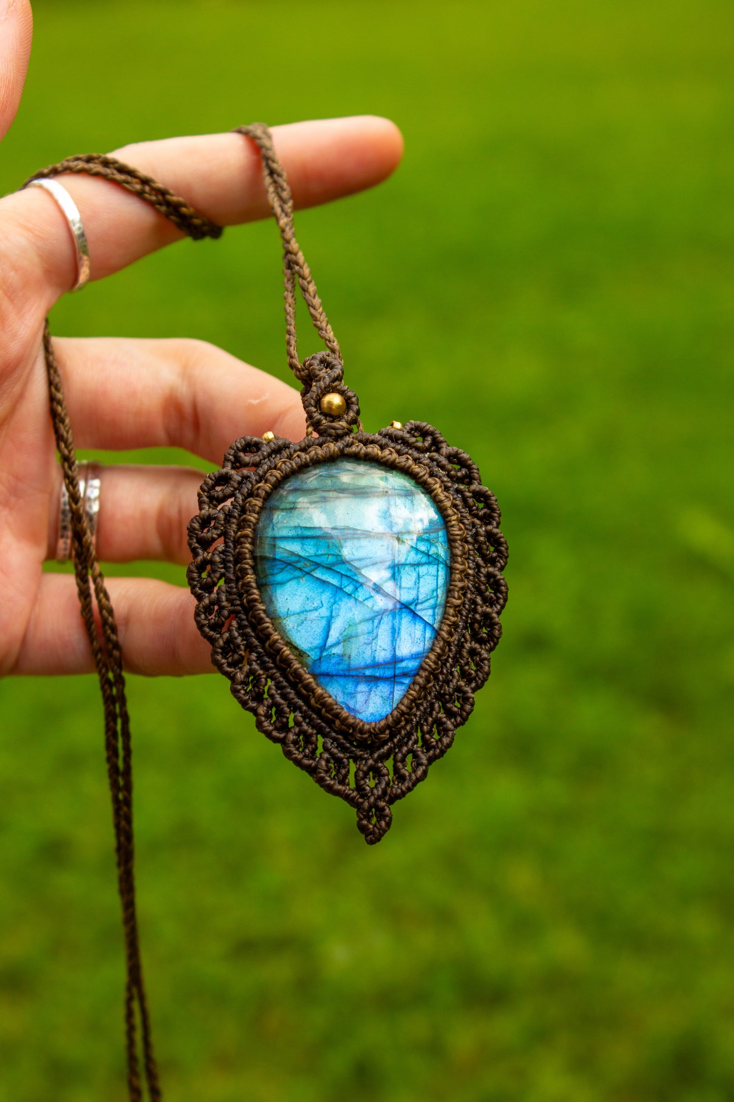 Labradorite • macrame necklace
