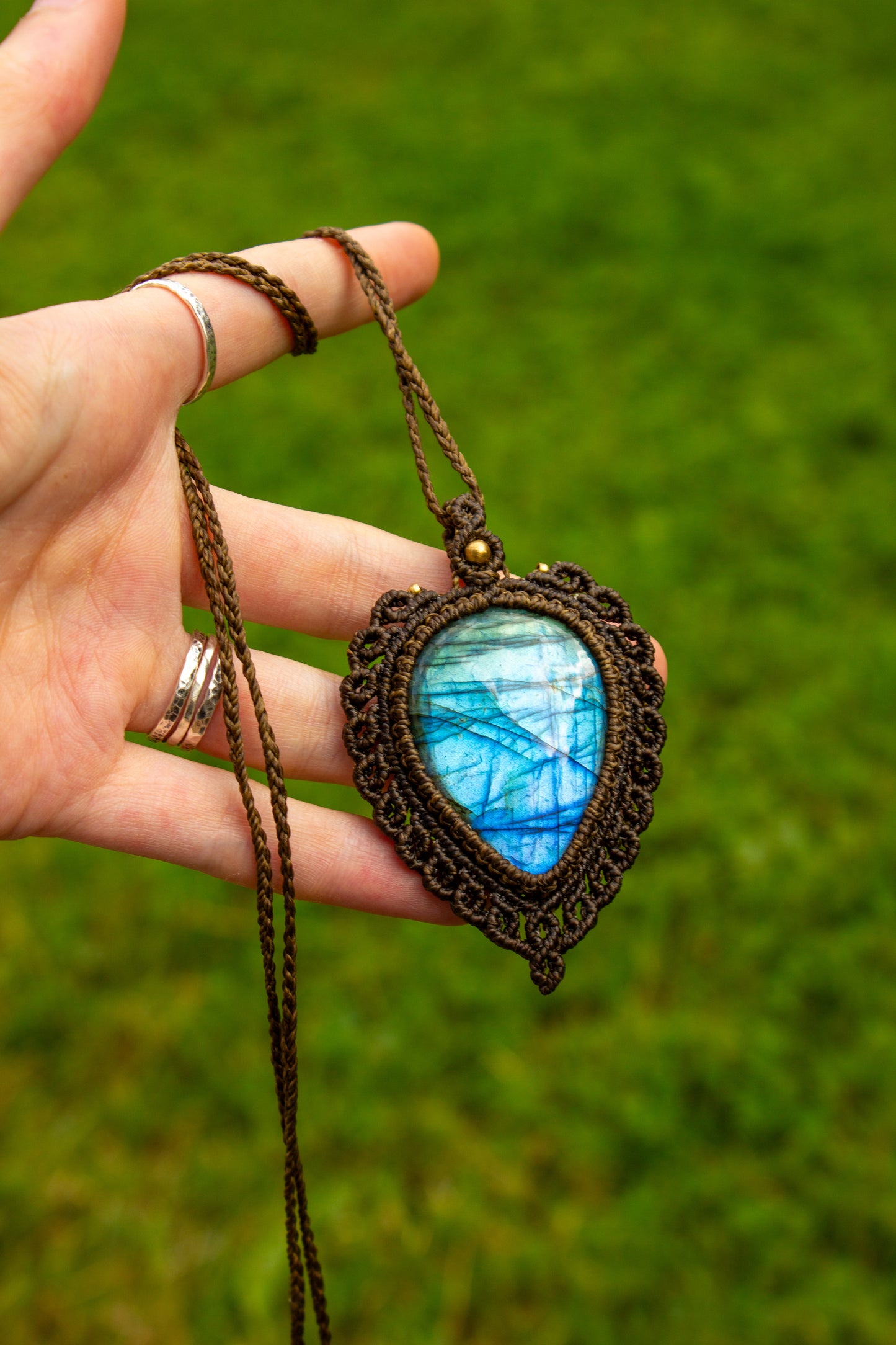 Labradorite • macrame necklace
