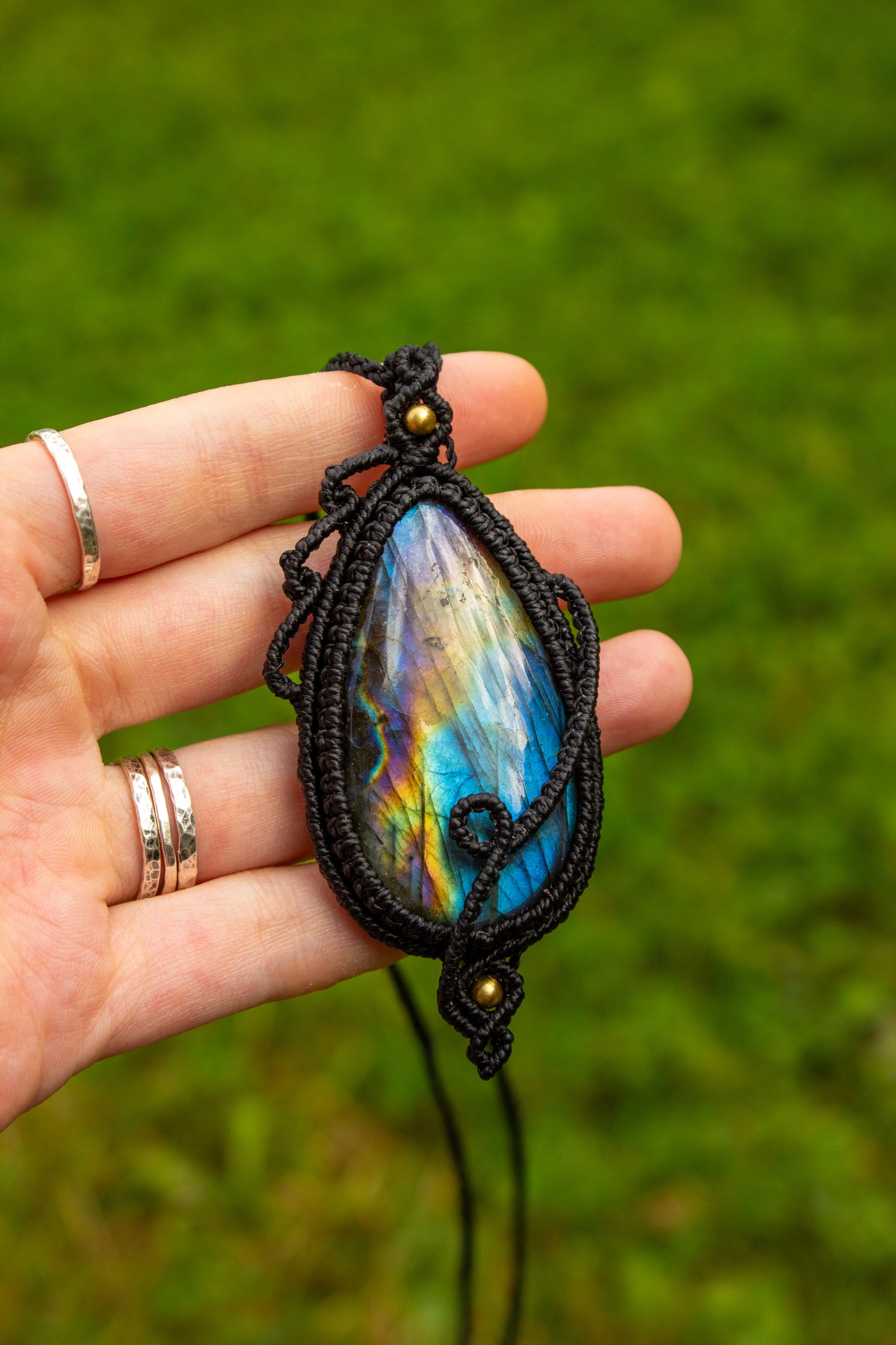 Labradorite • macrame necklace