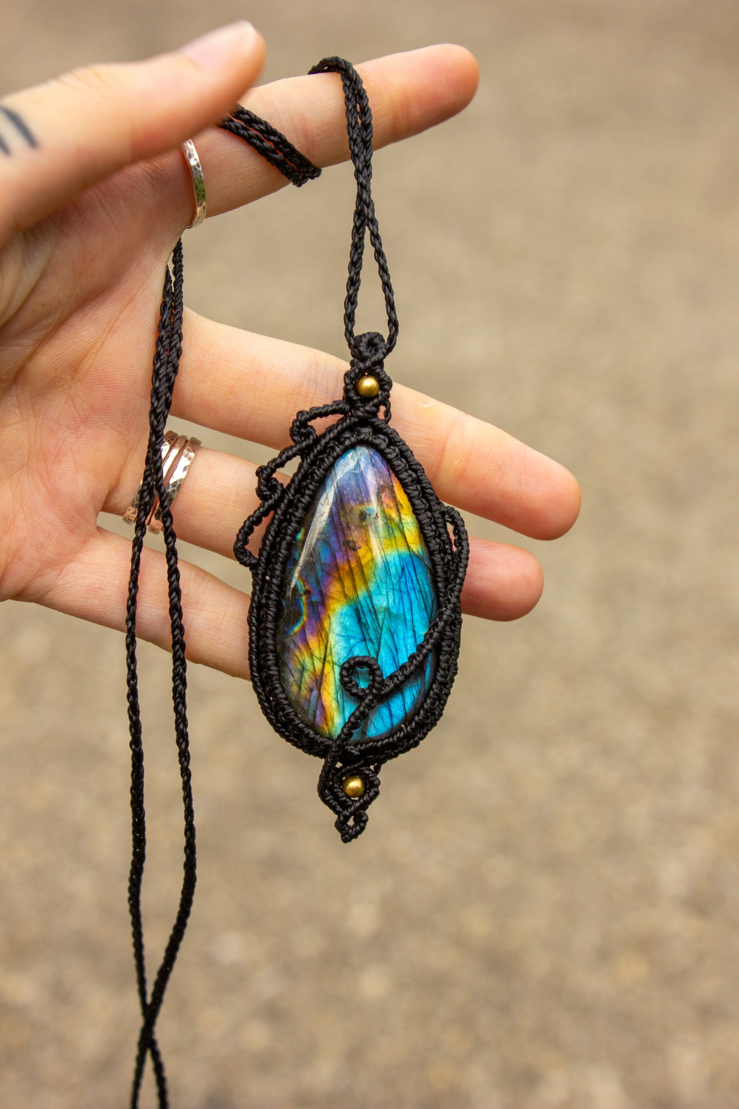 Labradorite • macrame necklace