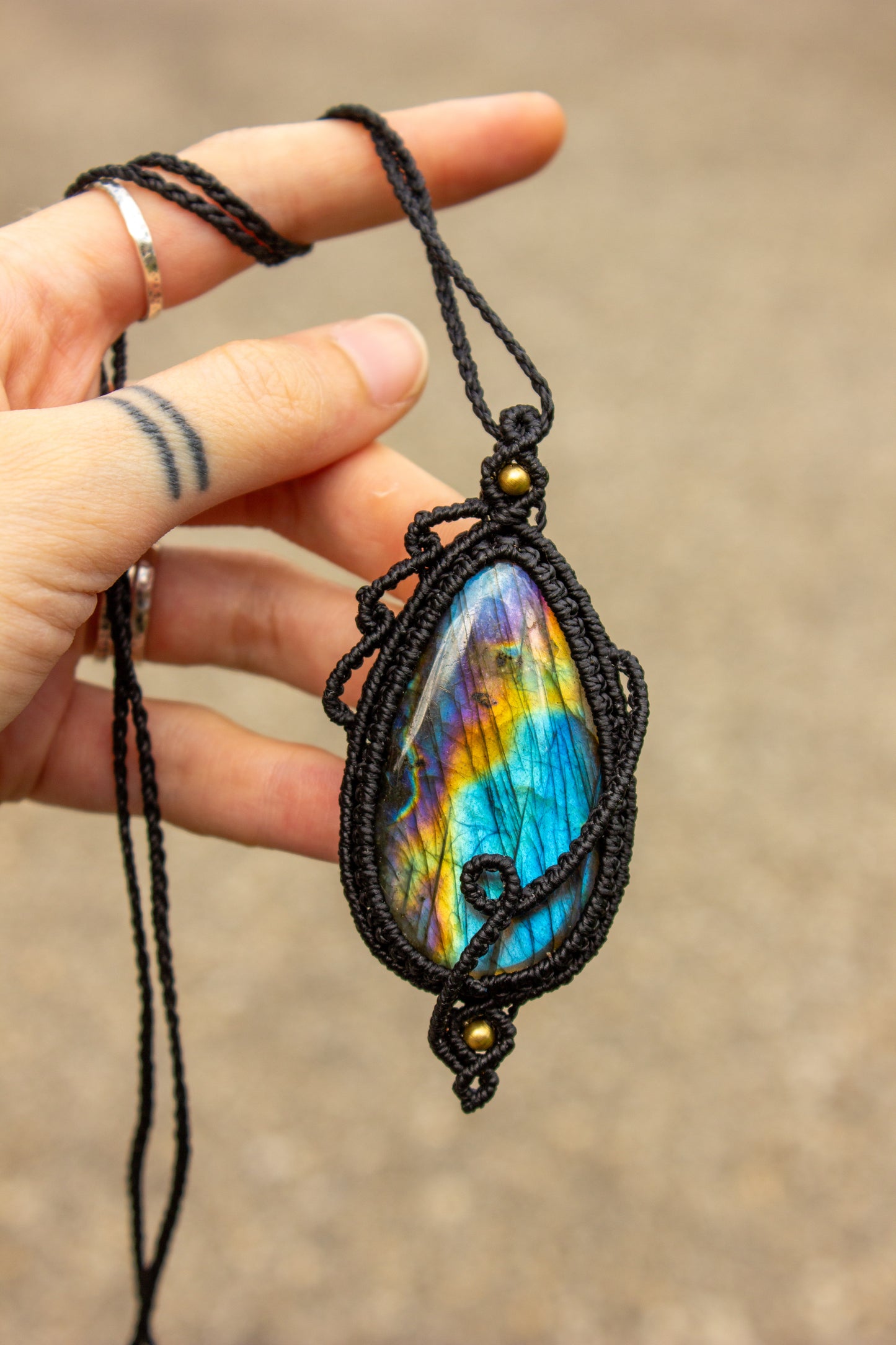 Labradorite • macrame necklace