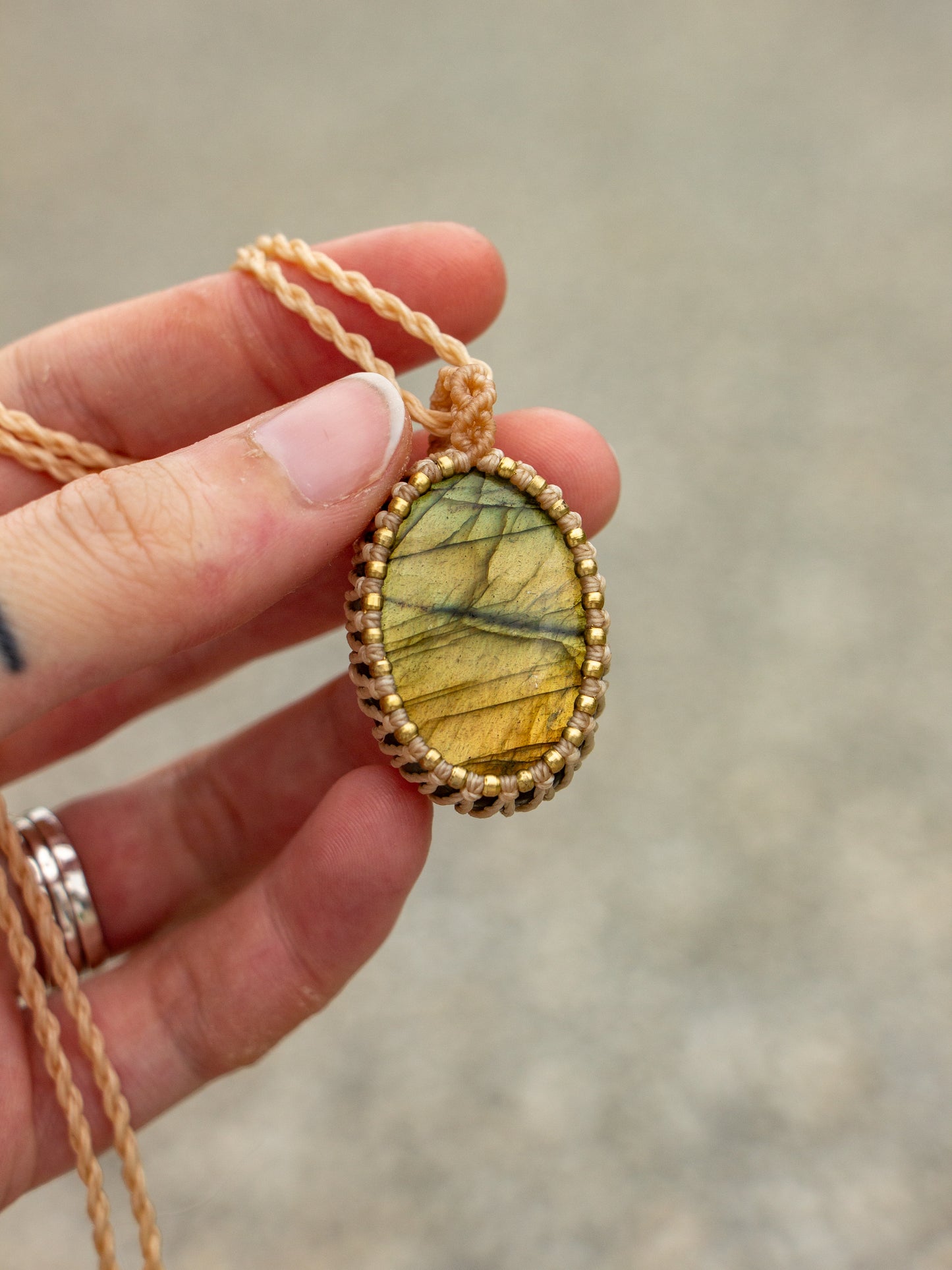 Labradorite macrame necklace