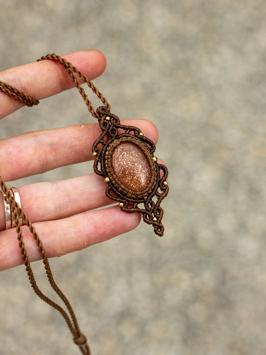 Confetti Sunstone macrame necklace