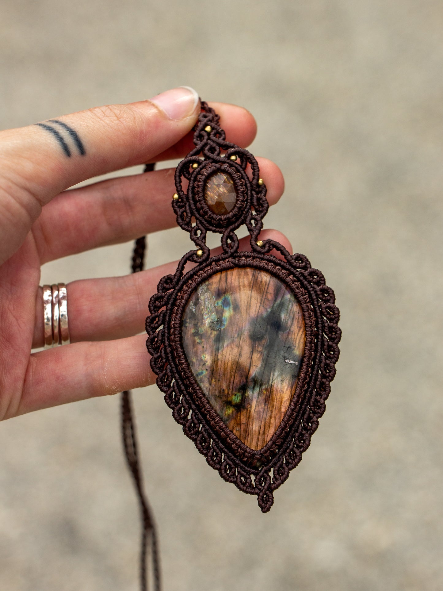 Sunstone & Labradorite macrame necklace