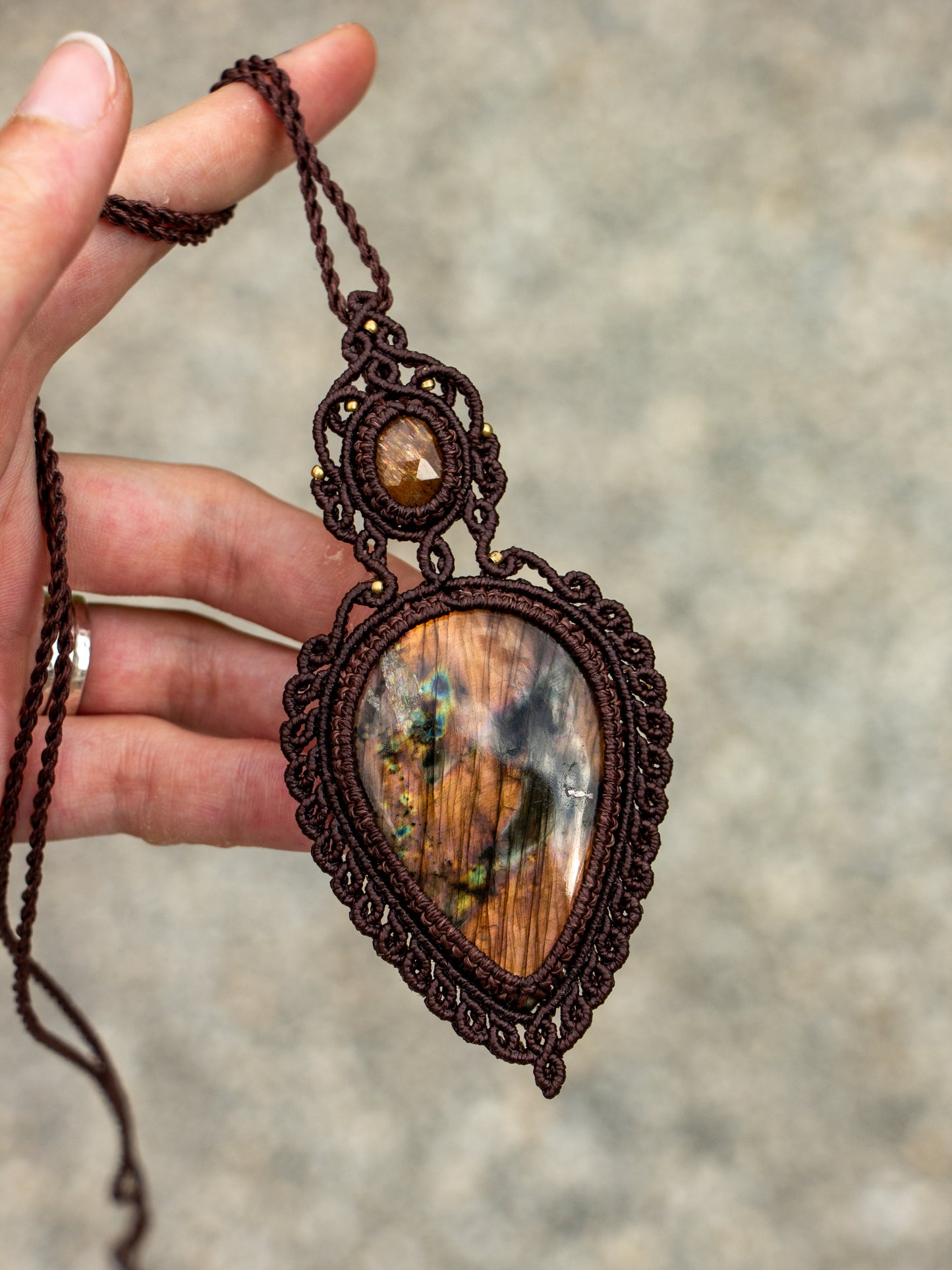 Sunstone & Labradorite macrame necklace