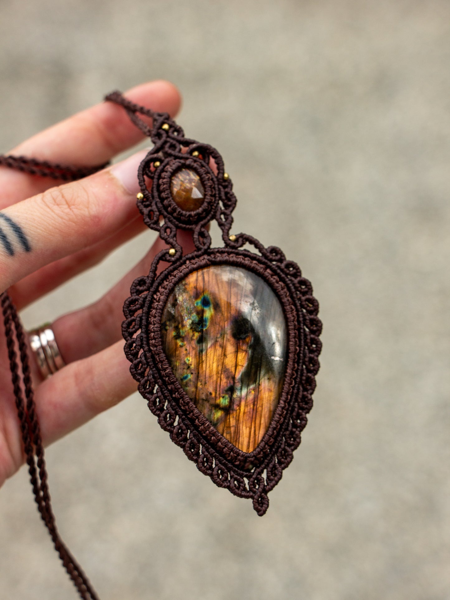 Sunstone & Labradorite macrame necklace