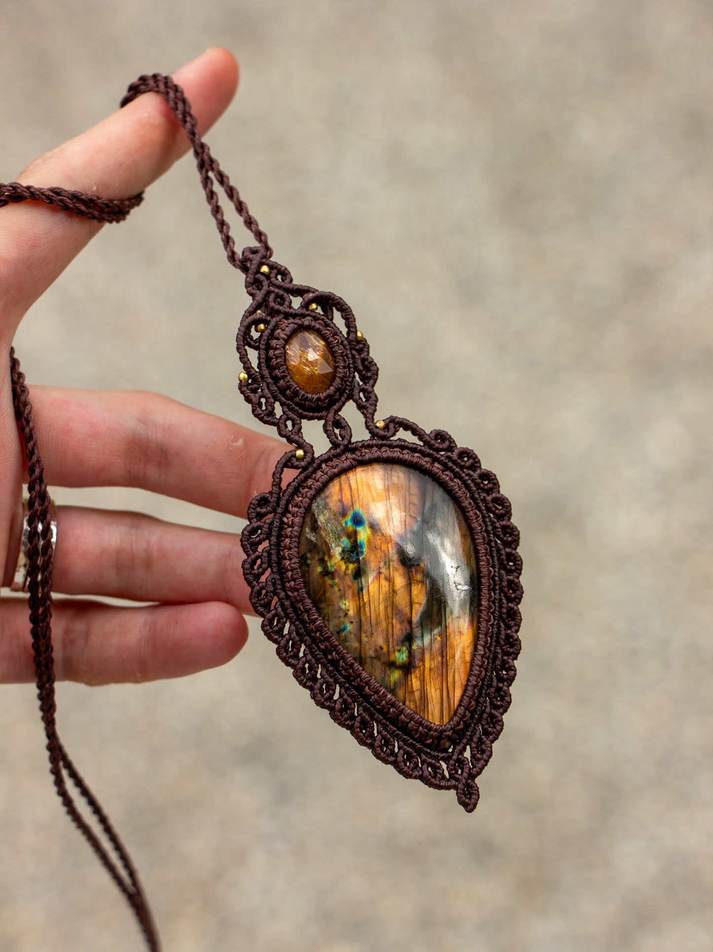 Sunstone & Labradorite macrame necklace