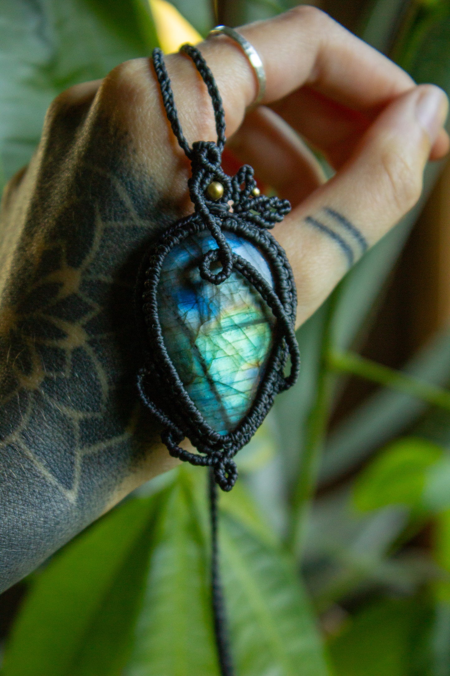 Labradorite • macrame necklace