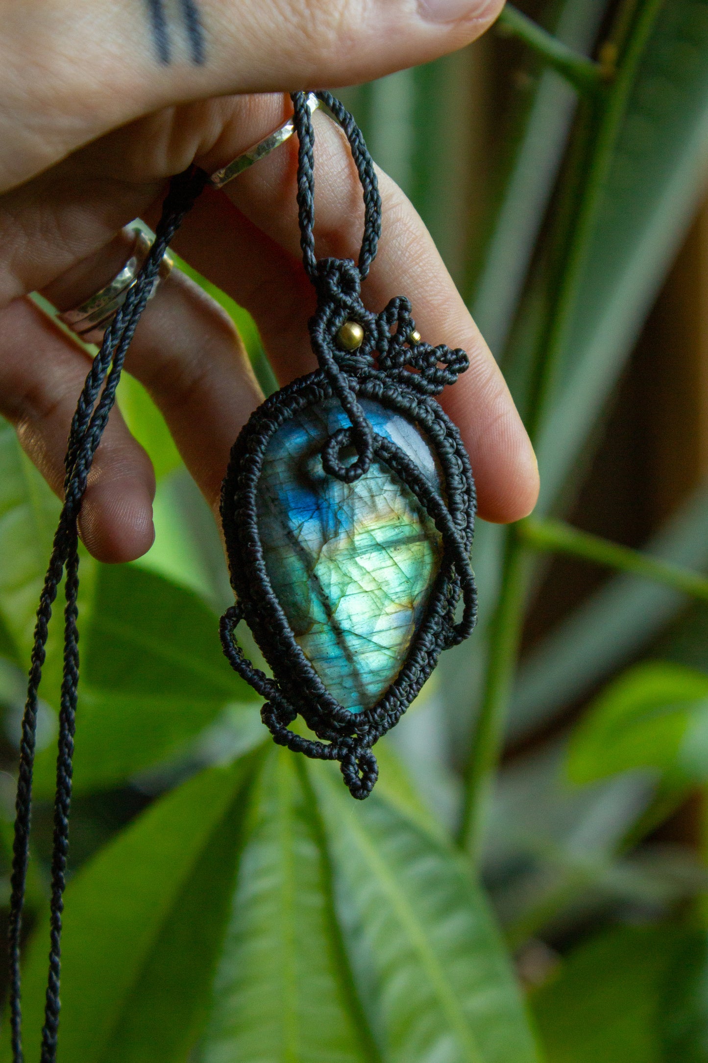 Labradorite • macrame necklace