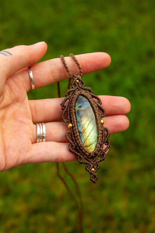 Labradorite • macrame necklace