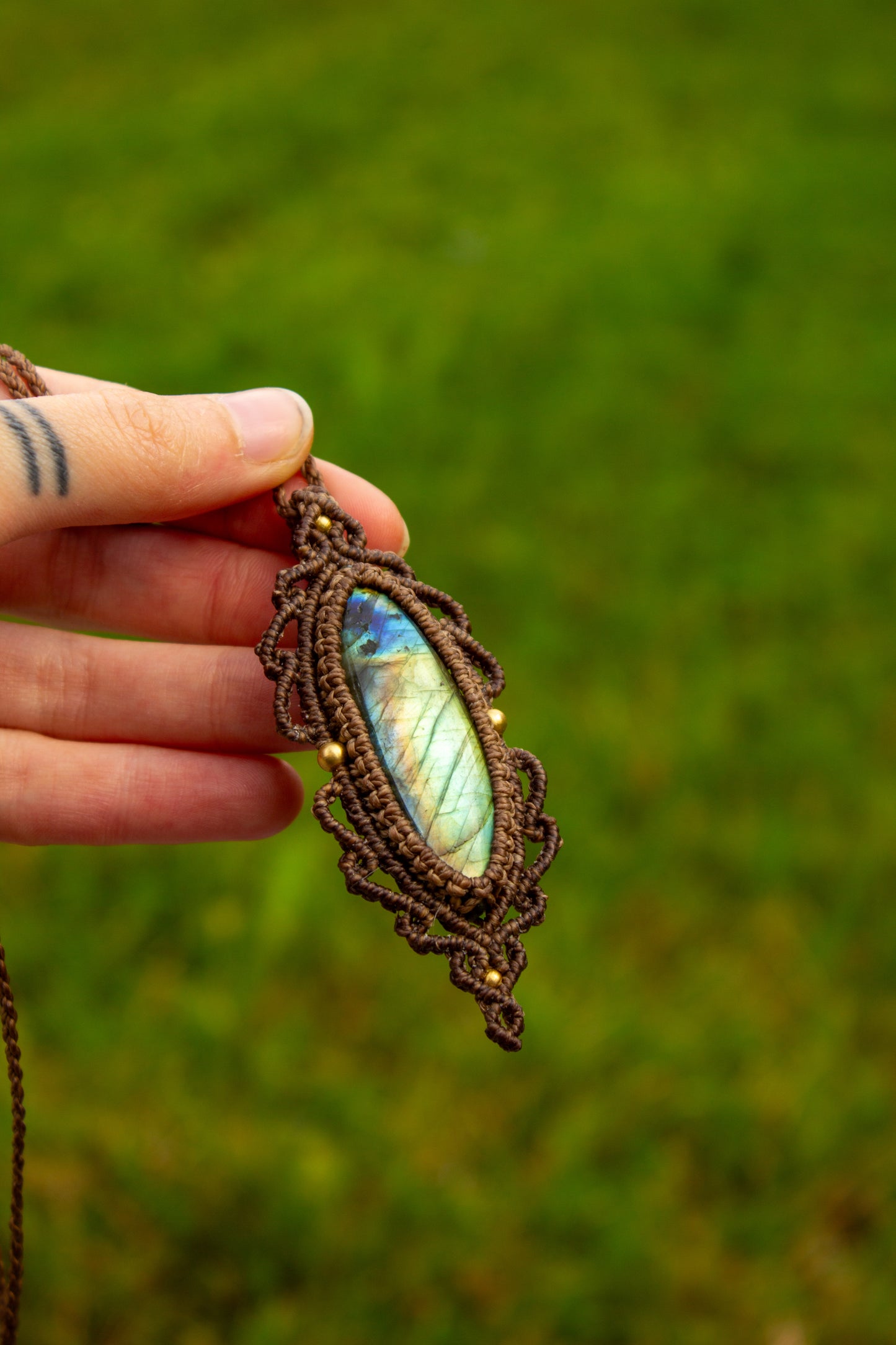 Labradorite • macrame necklace