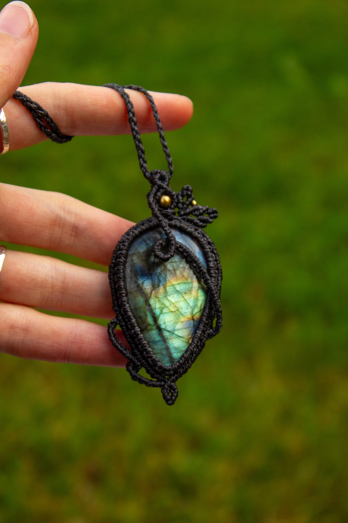 Labradorite • macrame necklace