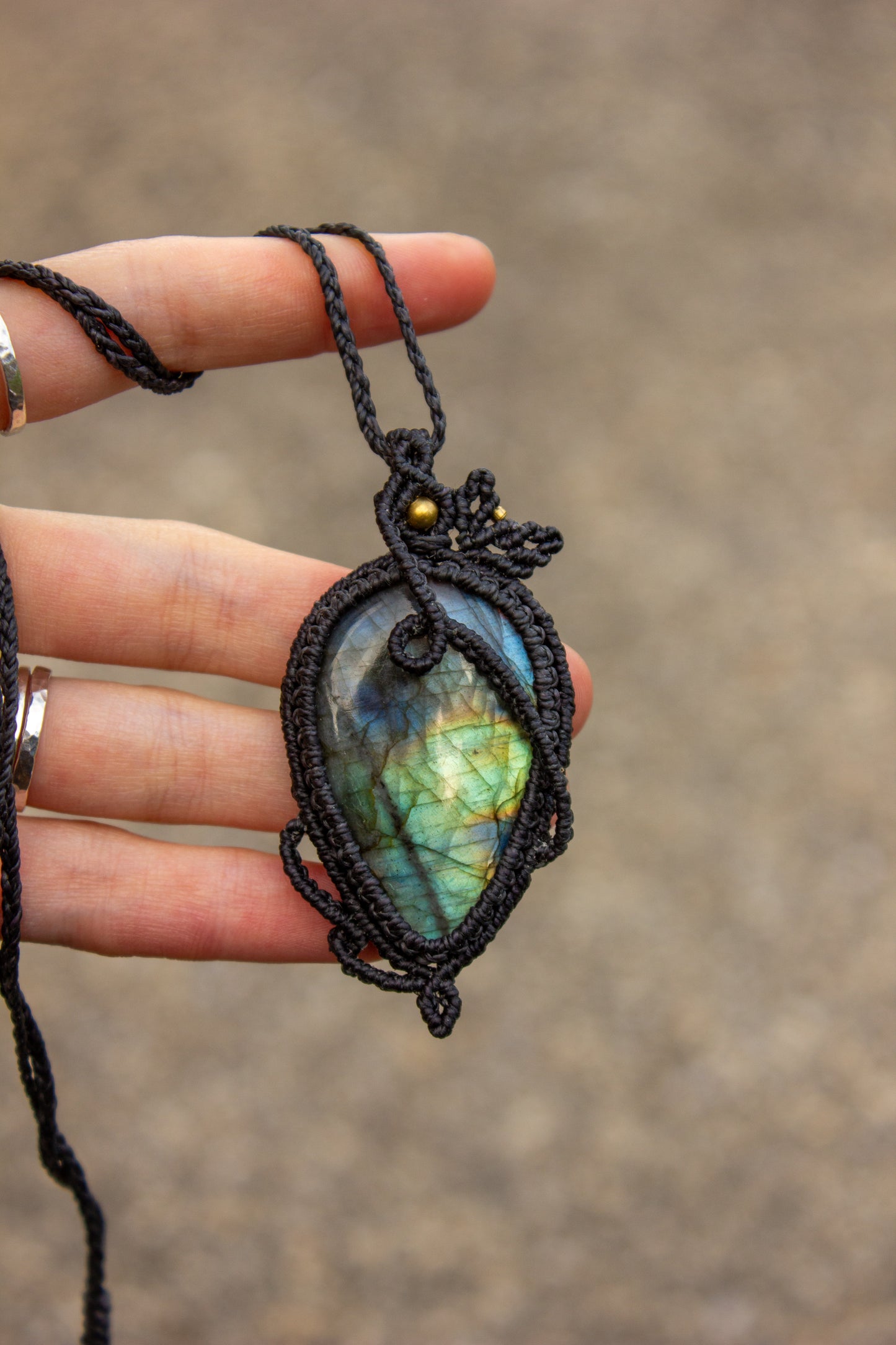 Labradorite • macrame necklace