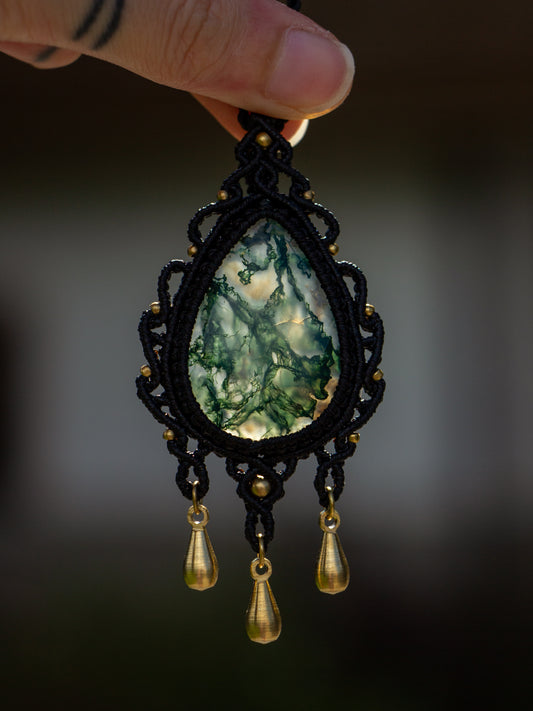 Moss Agate macrame necklace