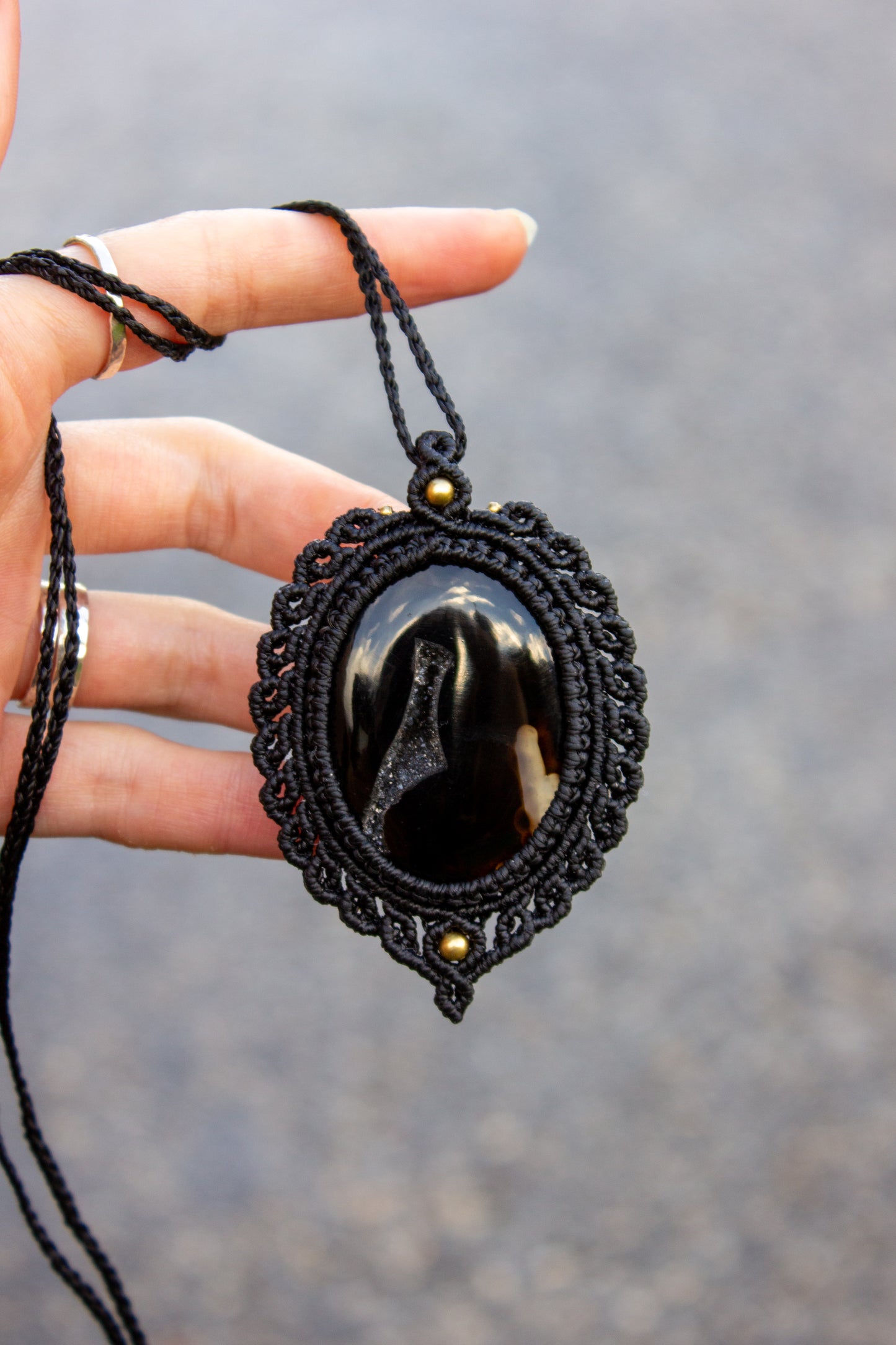 Druzy Onyx • macrame necklace