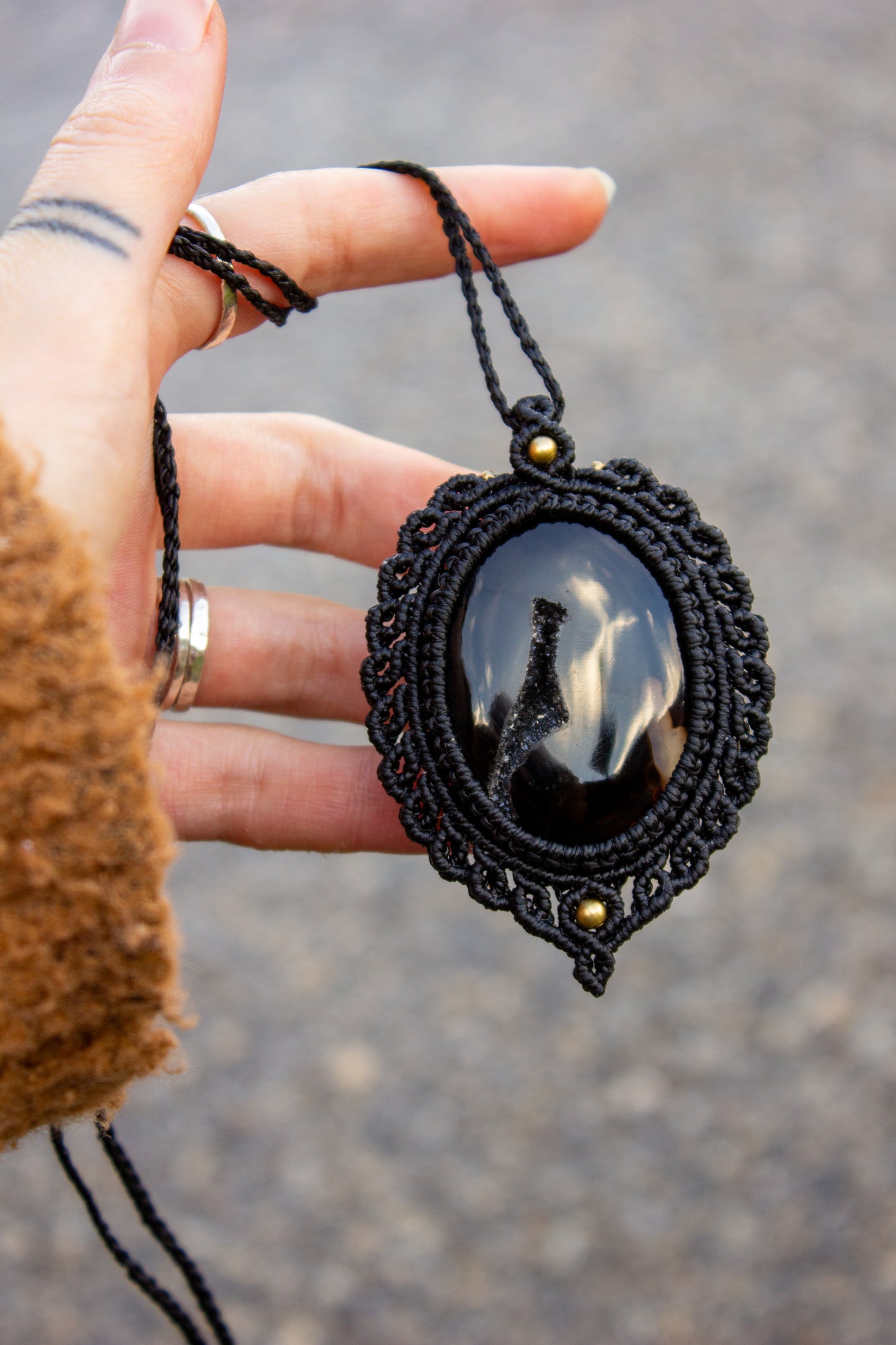 Druzy Onyx • macrame necklace