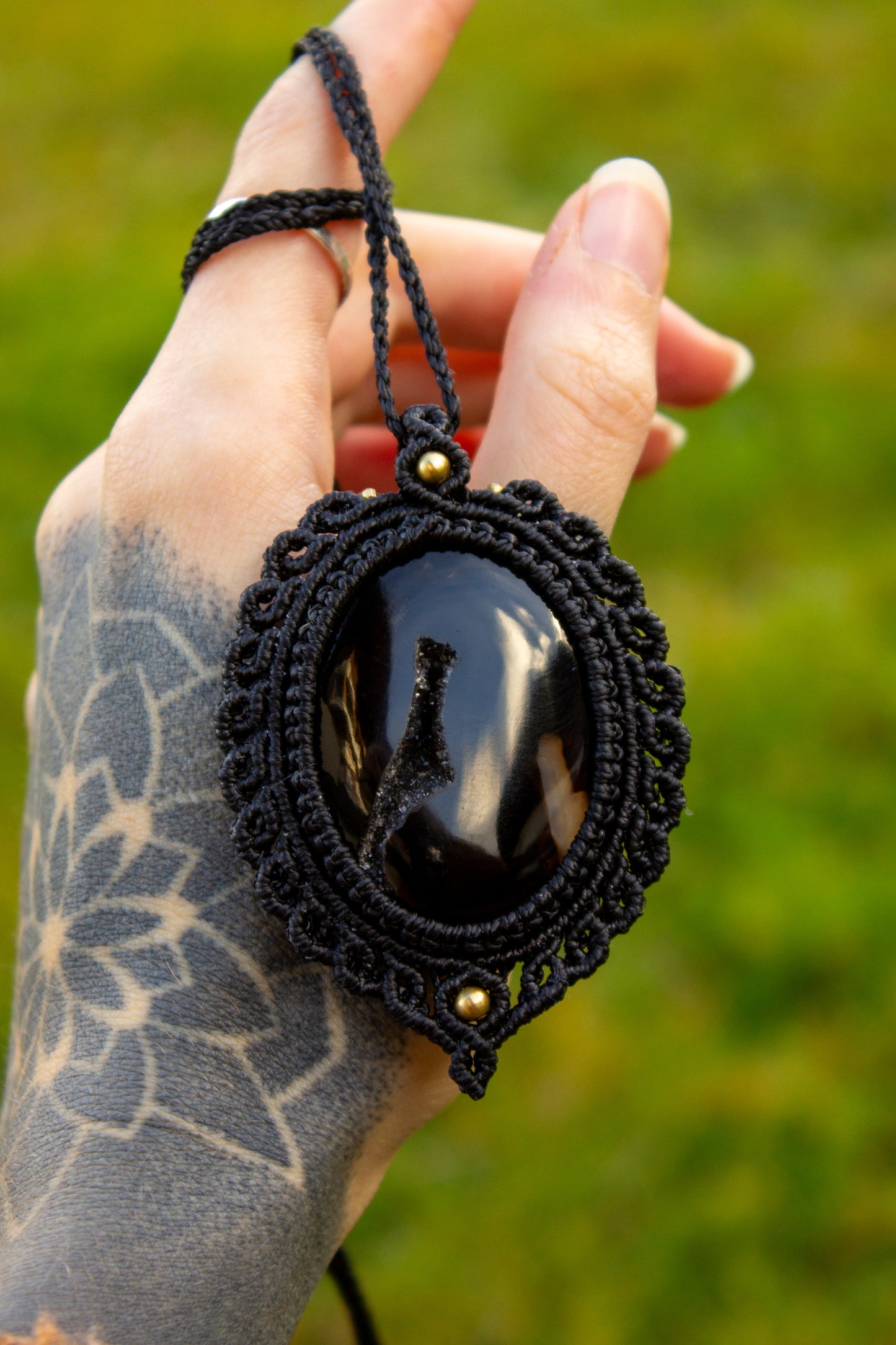 Druzy Onyx • macrame necklace