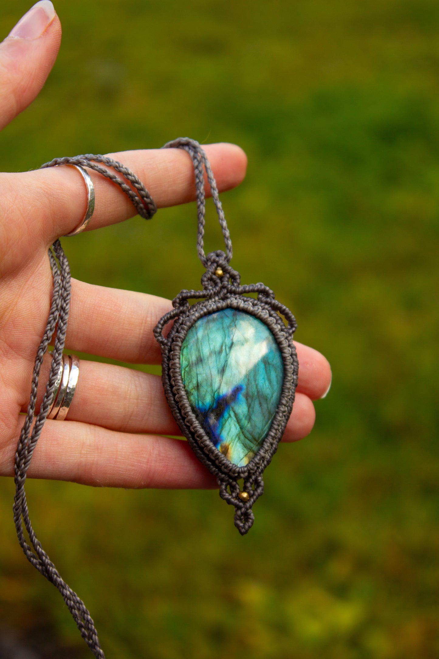 Labradorite • macrame necklace