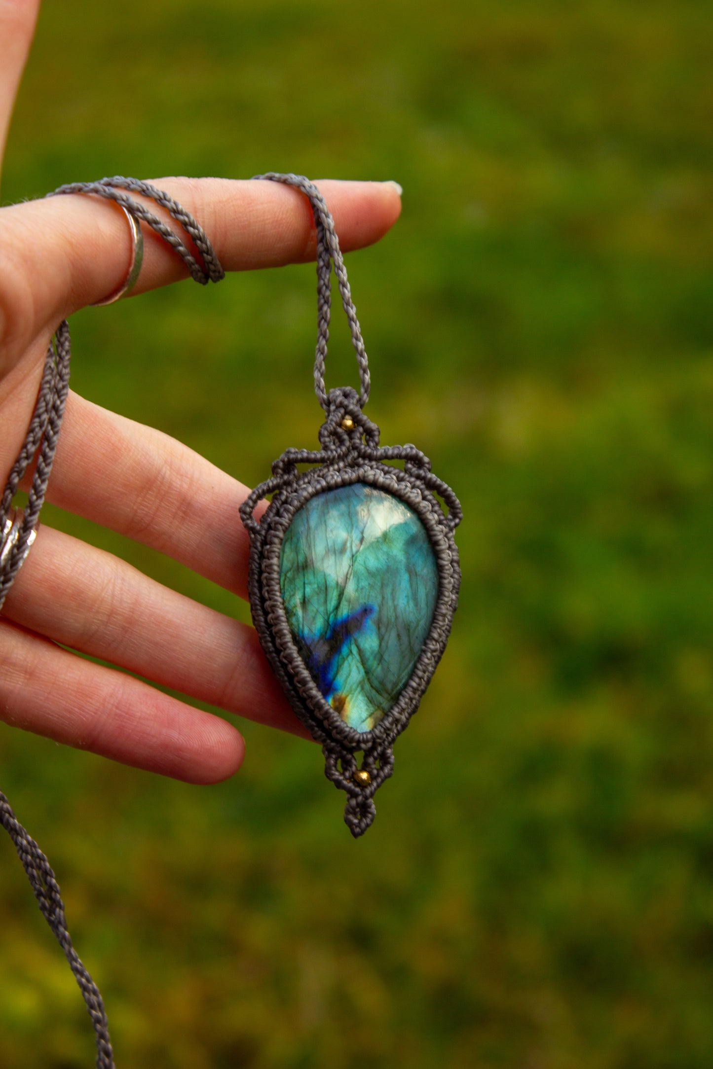 Labradorite • macrame necklace