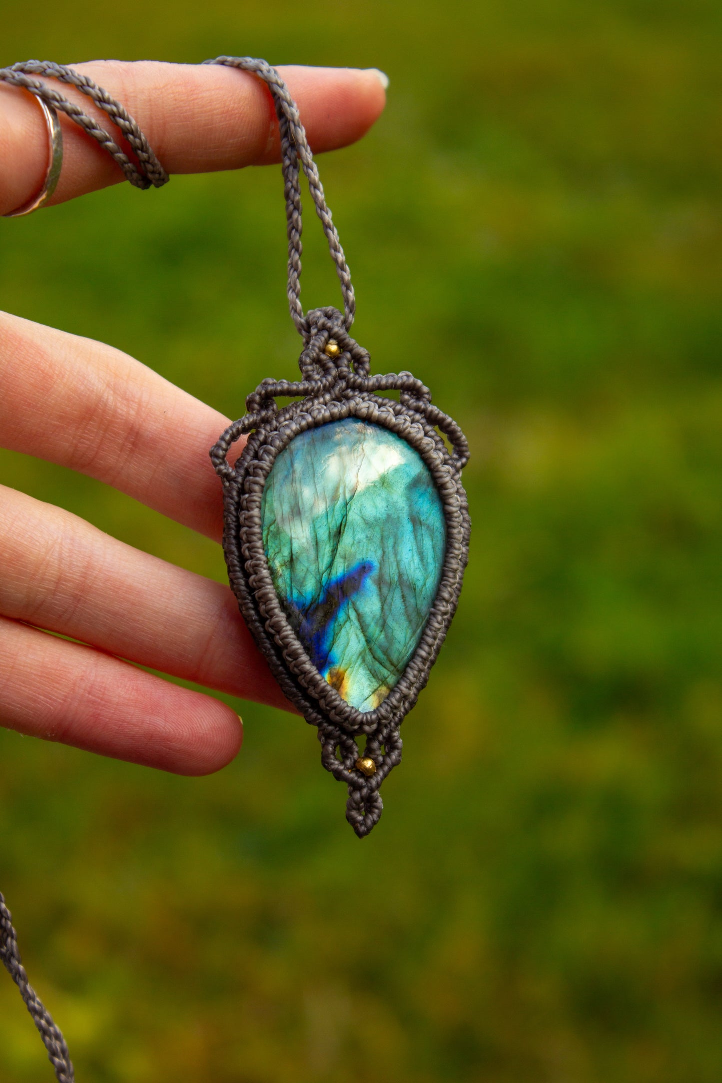 Labradorite • macrame necklace