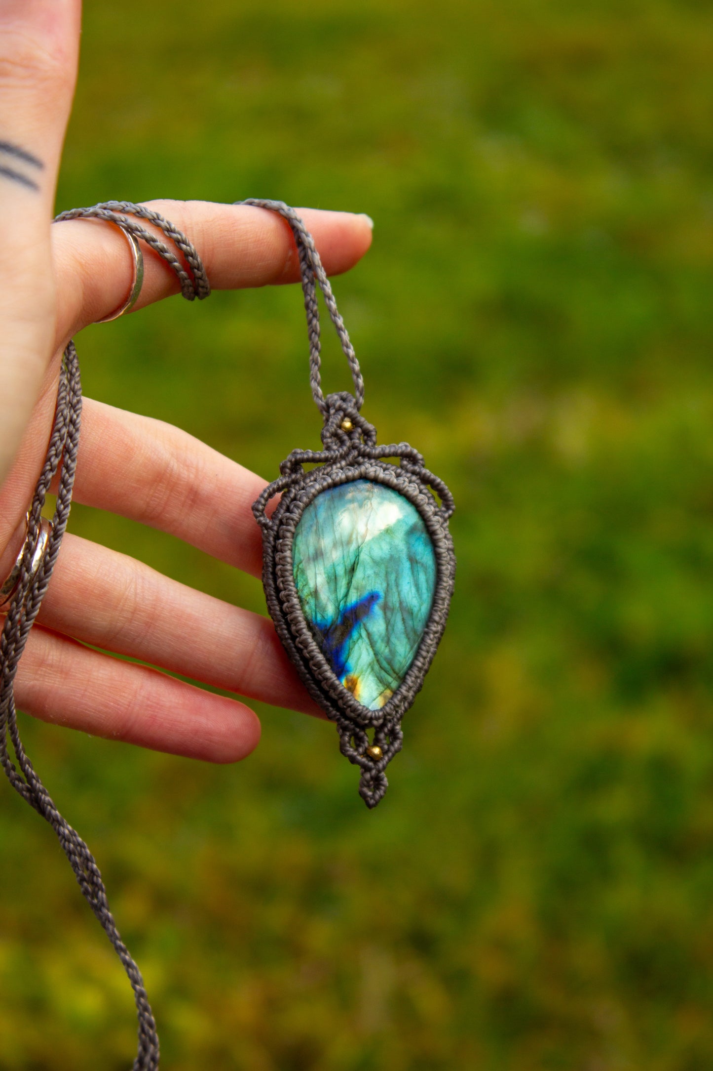Labradorite • macrame necklace
