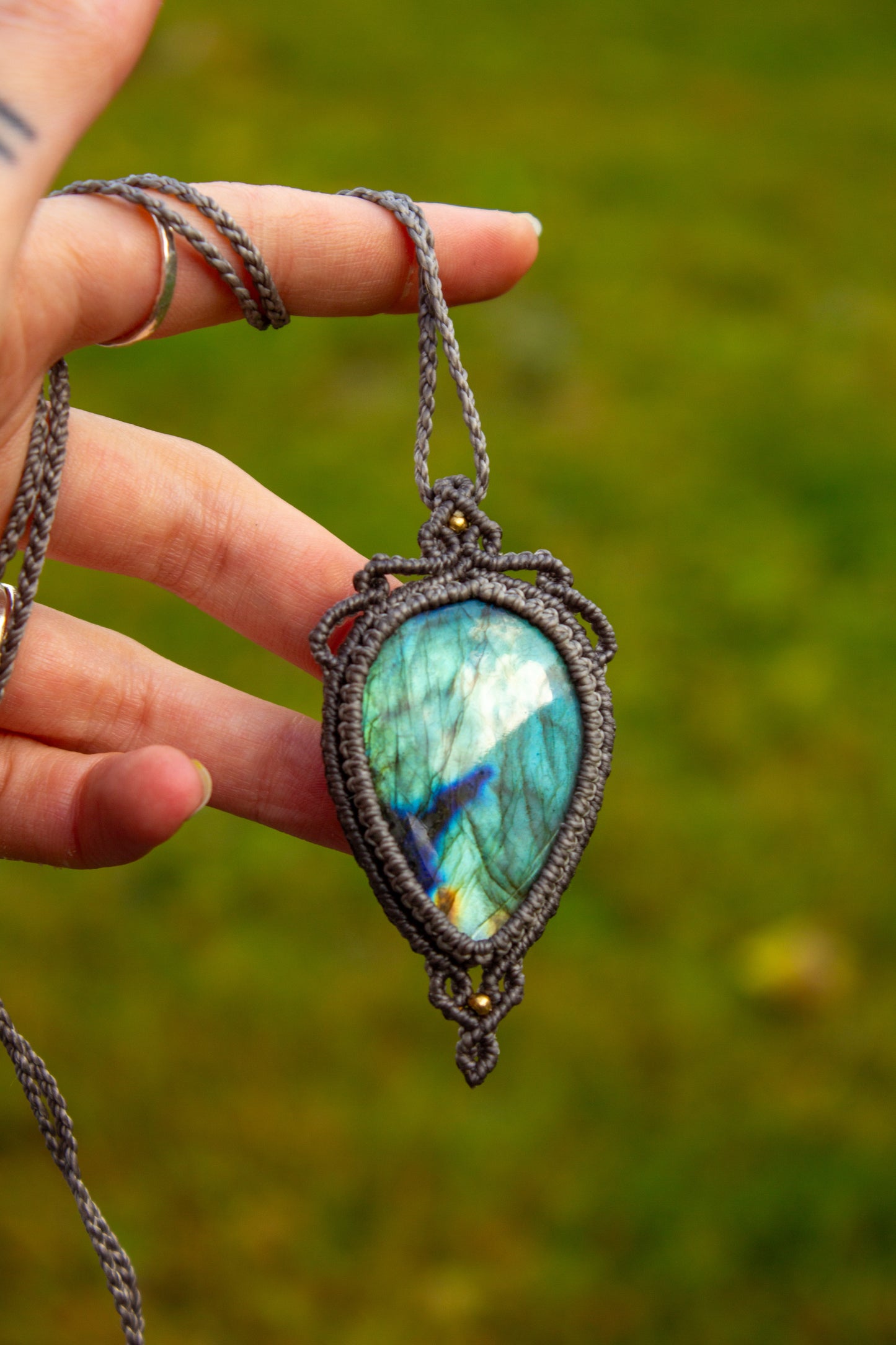 Labradorite • macrame necklace