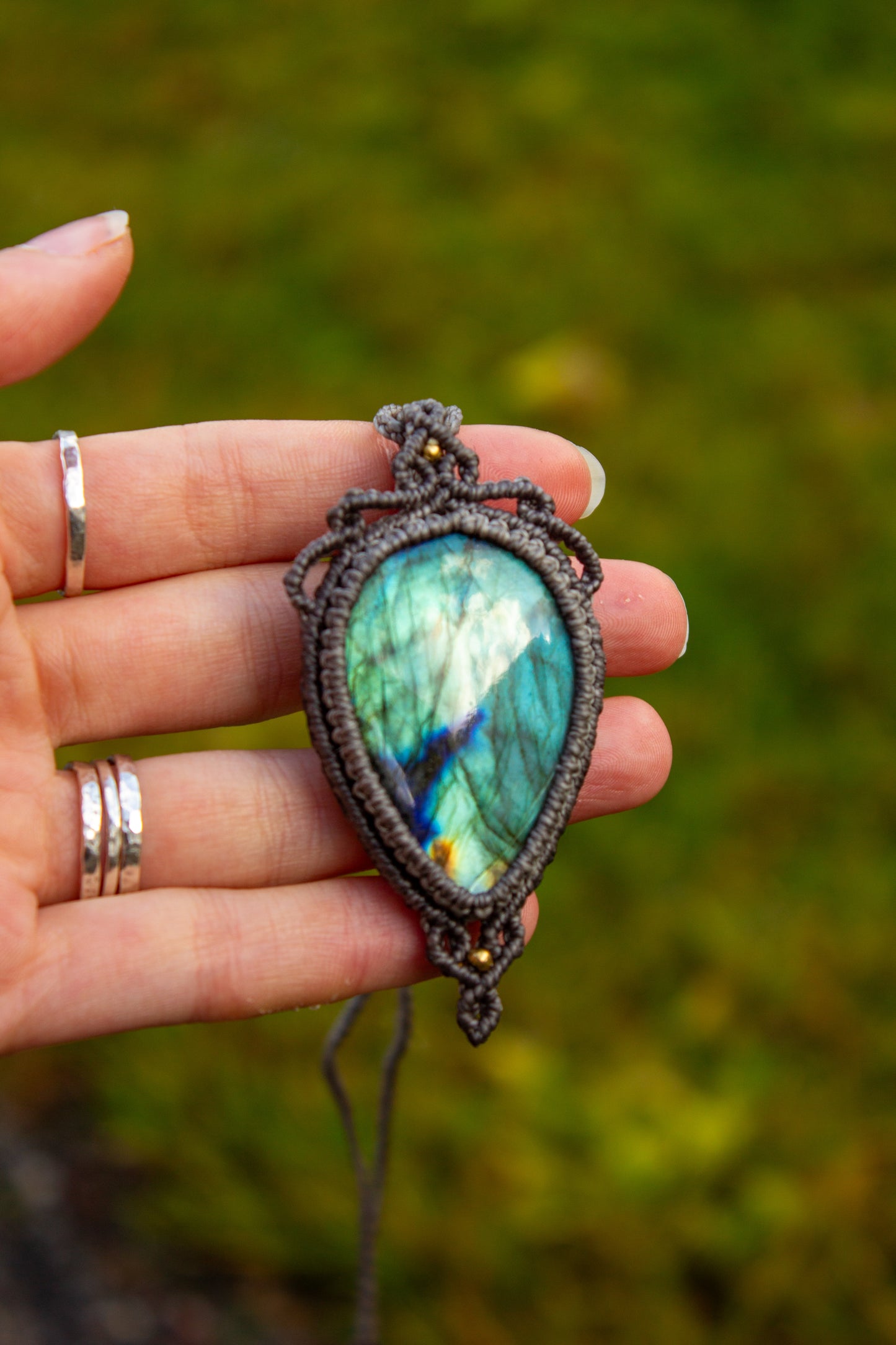 Labradorite • macrame necklace