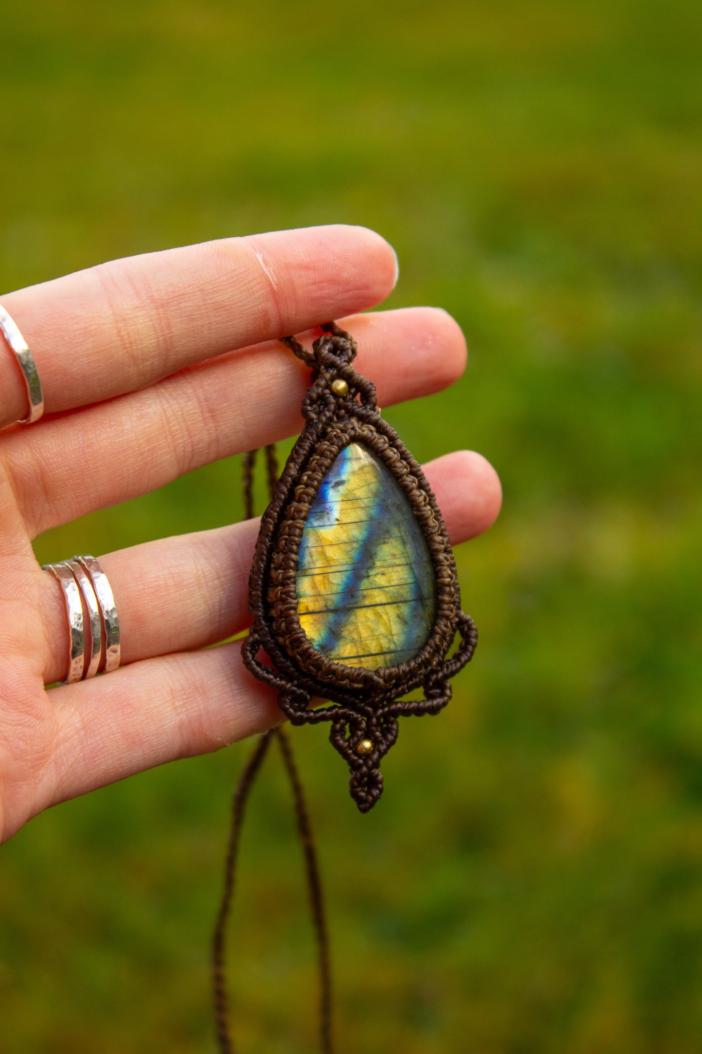 Labradorite • macrame necklace