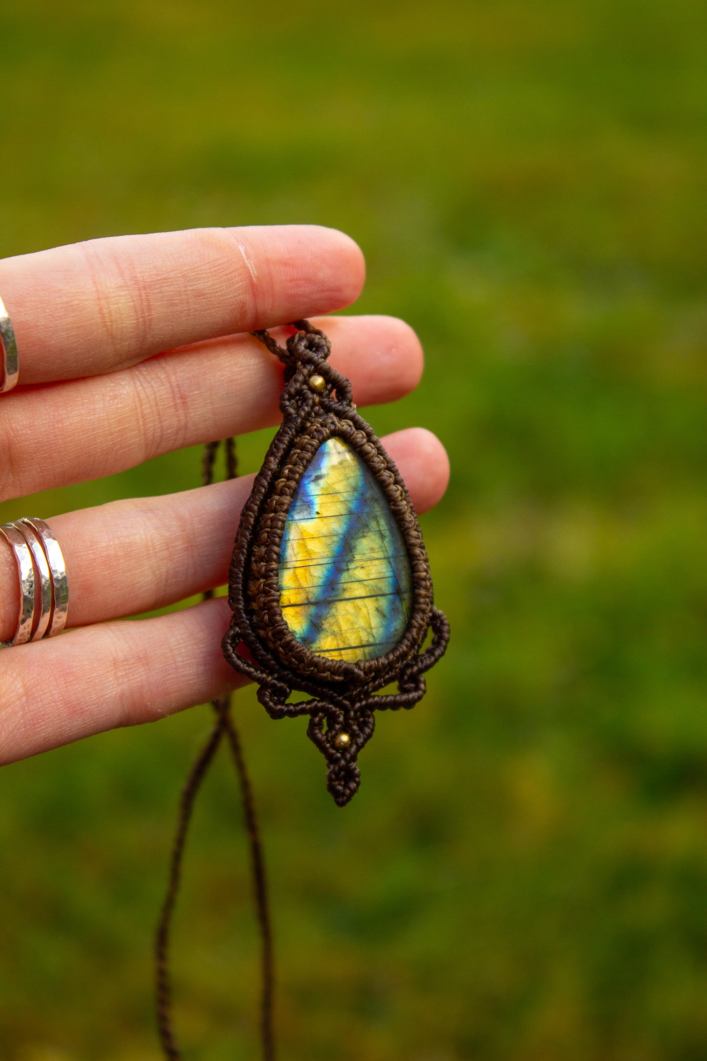 Labradorite • macrame necklace